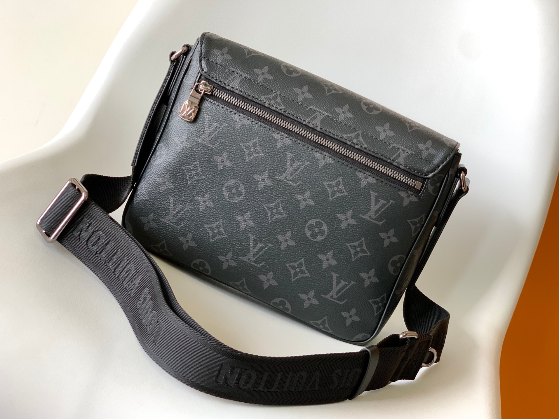 Louis Vuitton Messenger Bag Canvas Green M-s