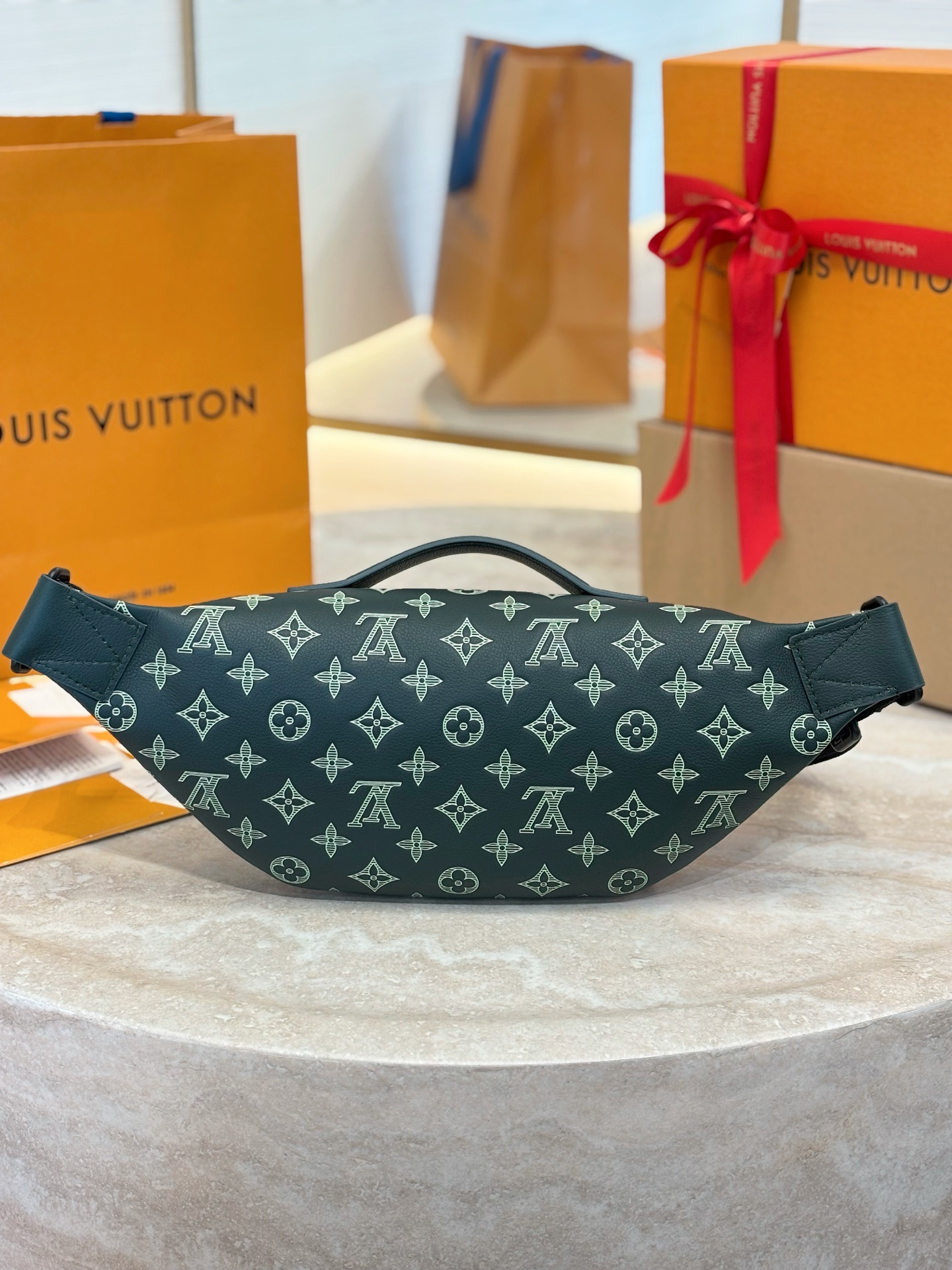Louis Vuitton Basic Bag Cow Leather Green M-s