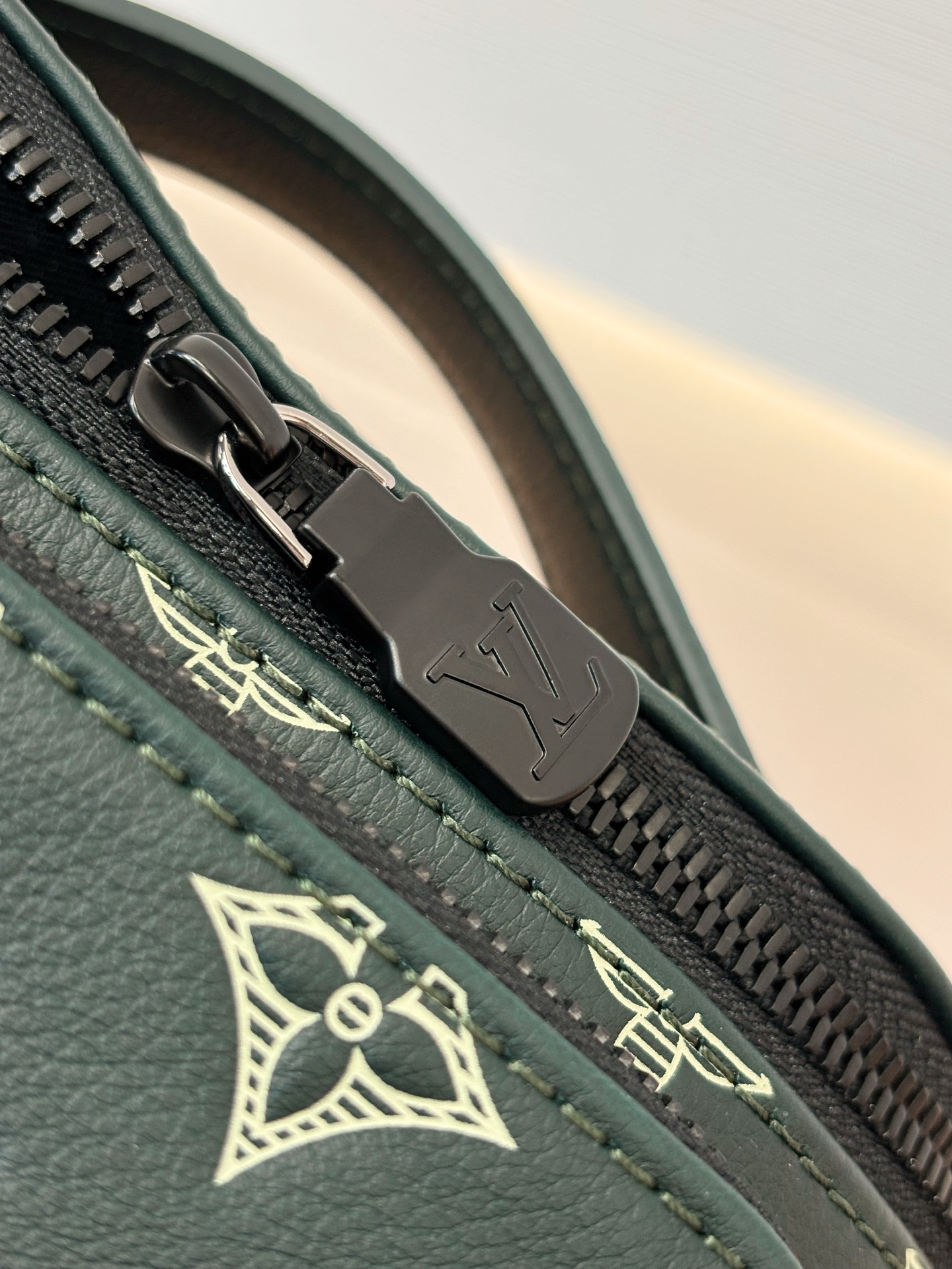 Louis Vuitton Basic Bag Cow Leather Green M-s