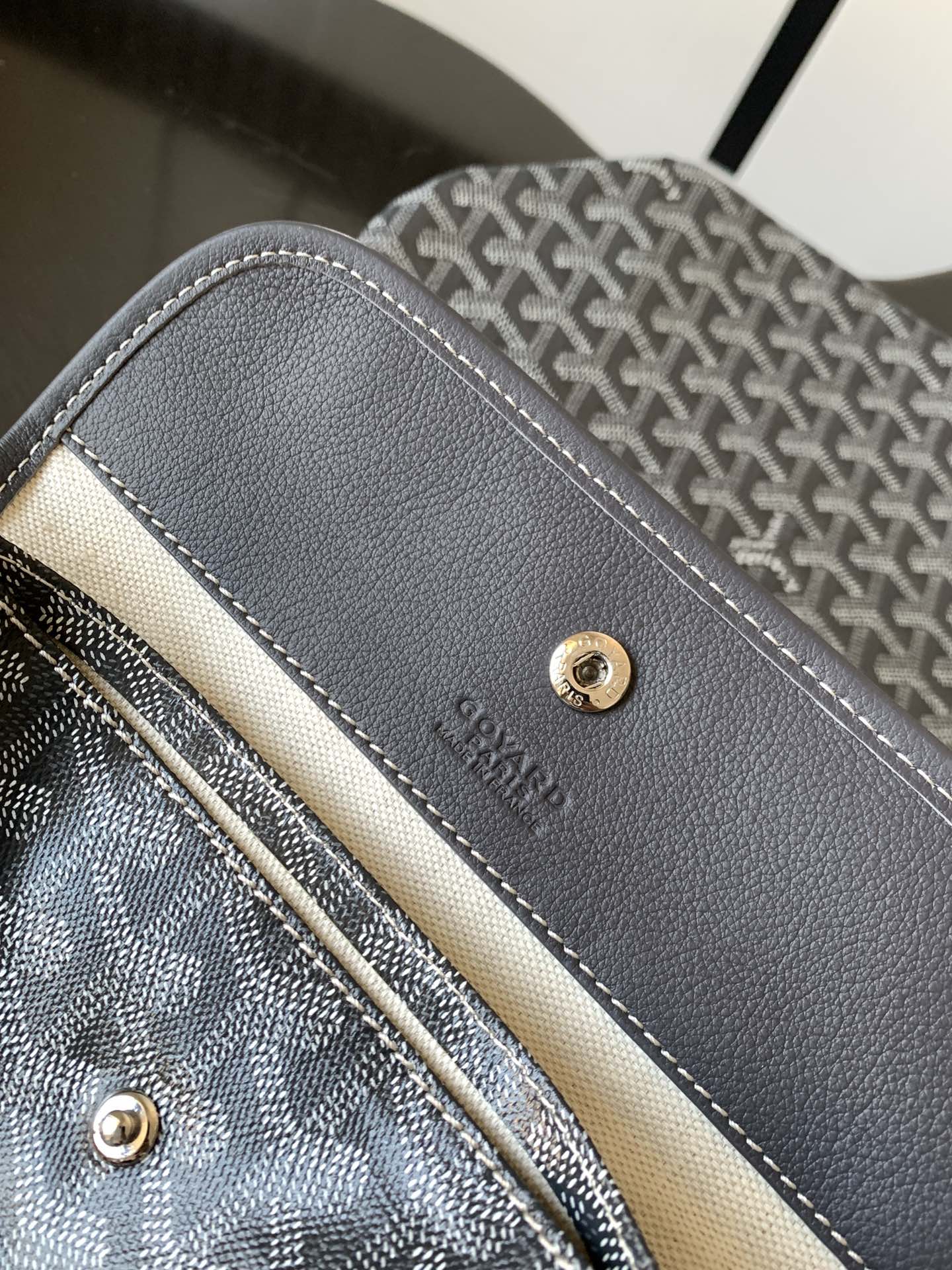 Goyard Basic Bag Canvas Gray M-l-s