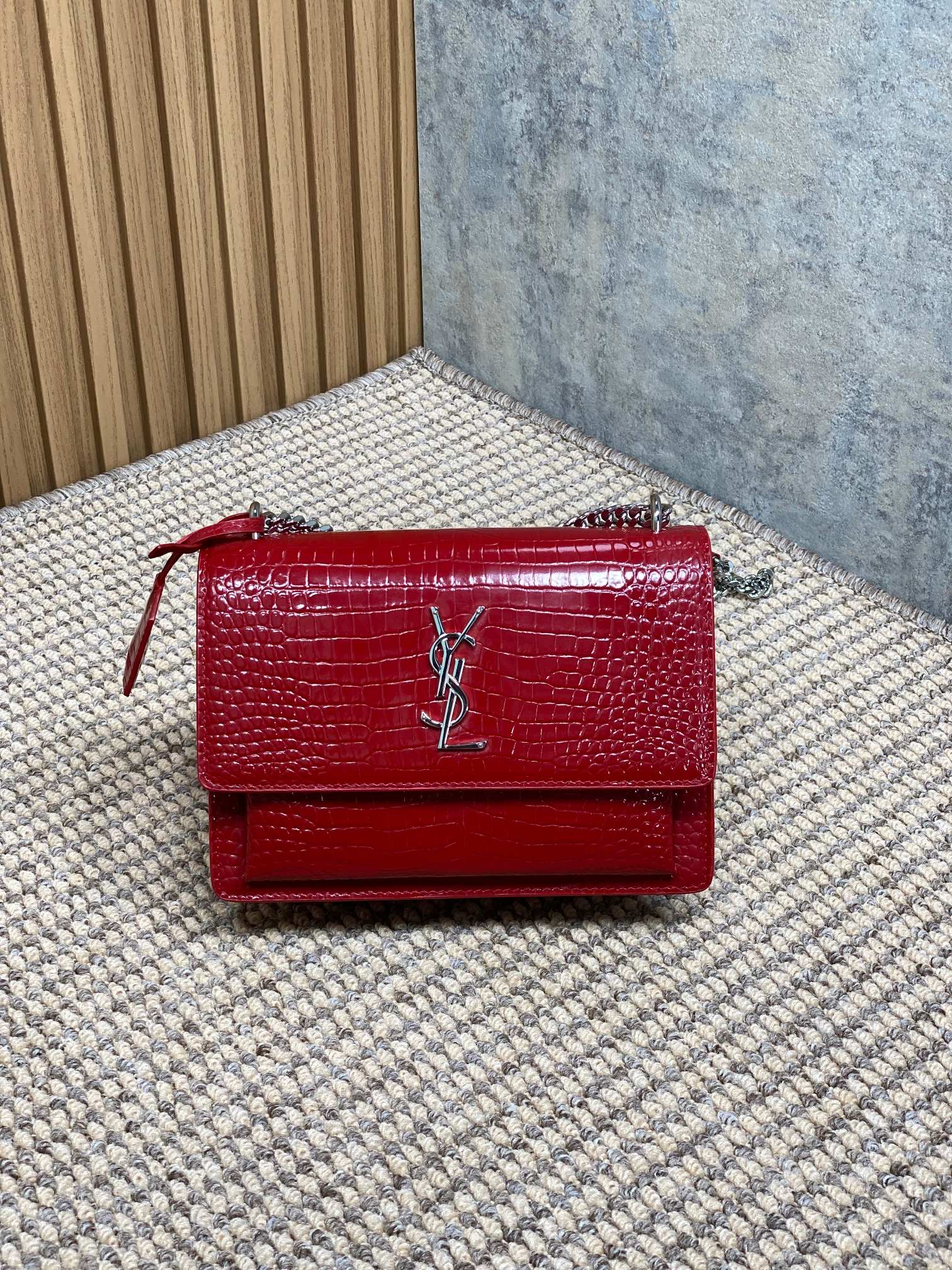 Ysl Basic Bag Cow Leather Silver L-s