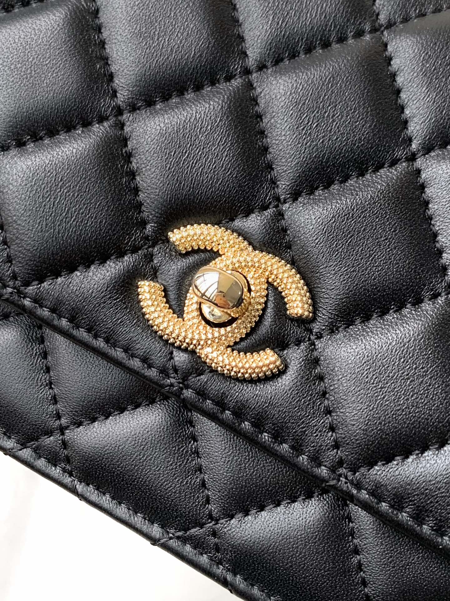 Chanel Basic Bag 12cm-l