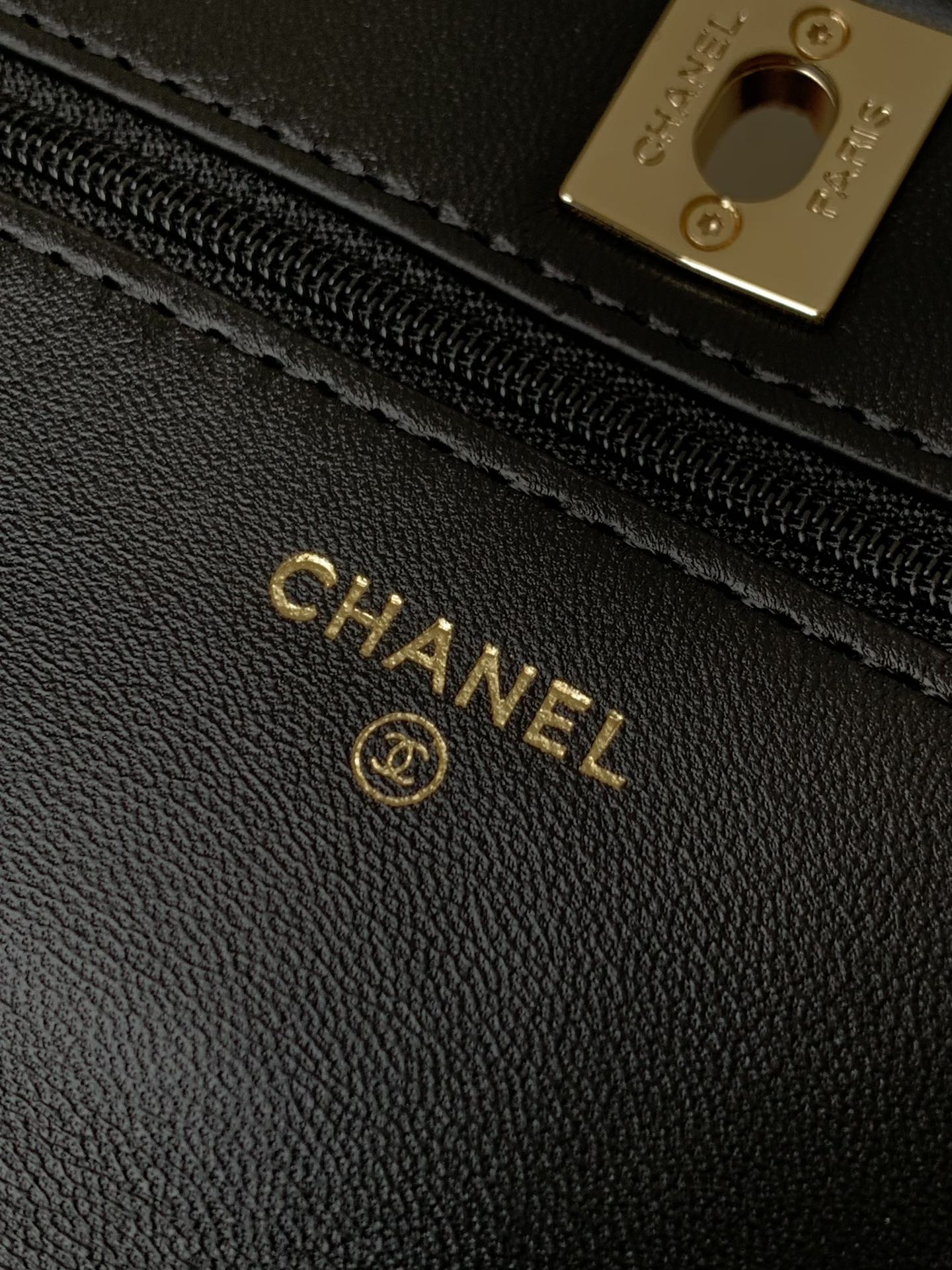 Chanel Basic Bag 12cm-l