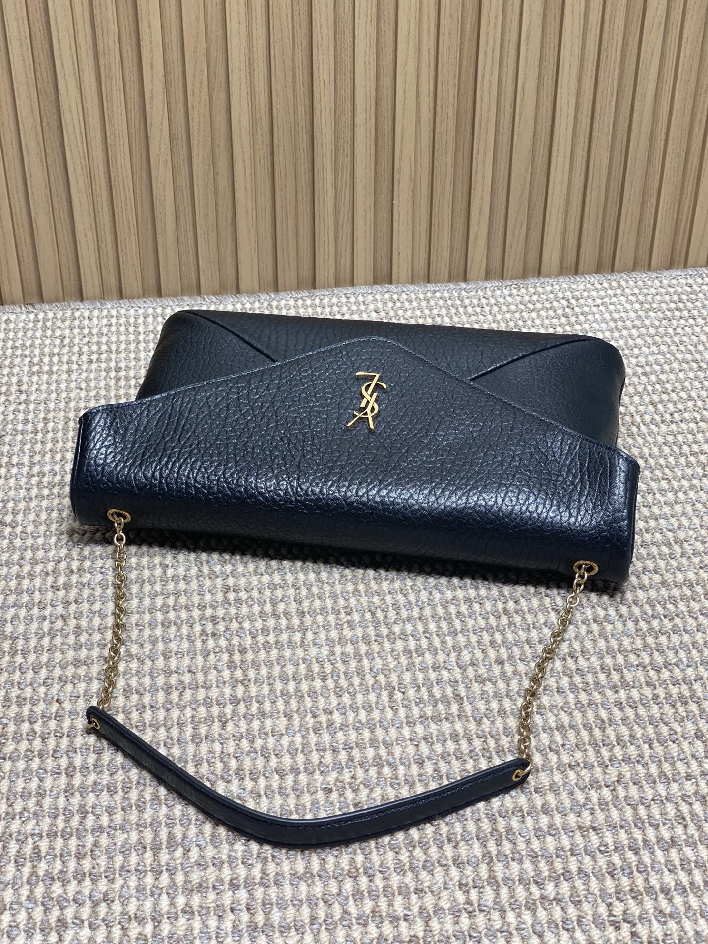 Ysl Basic Bag Sheepskin Gold M-l-s
