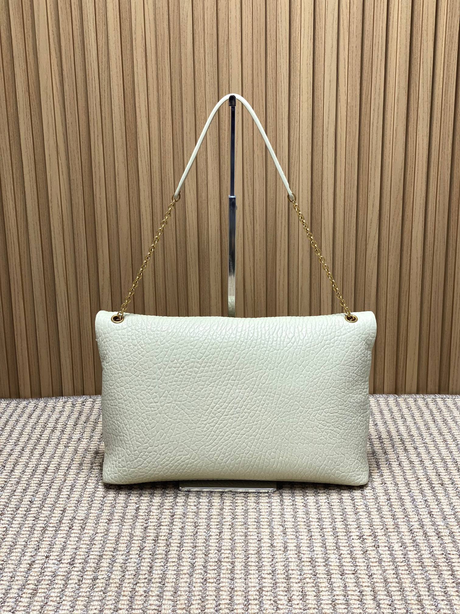 Ysl Basic Bag Sheepskin Gold M-l-s