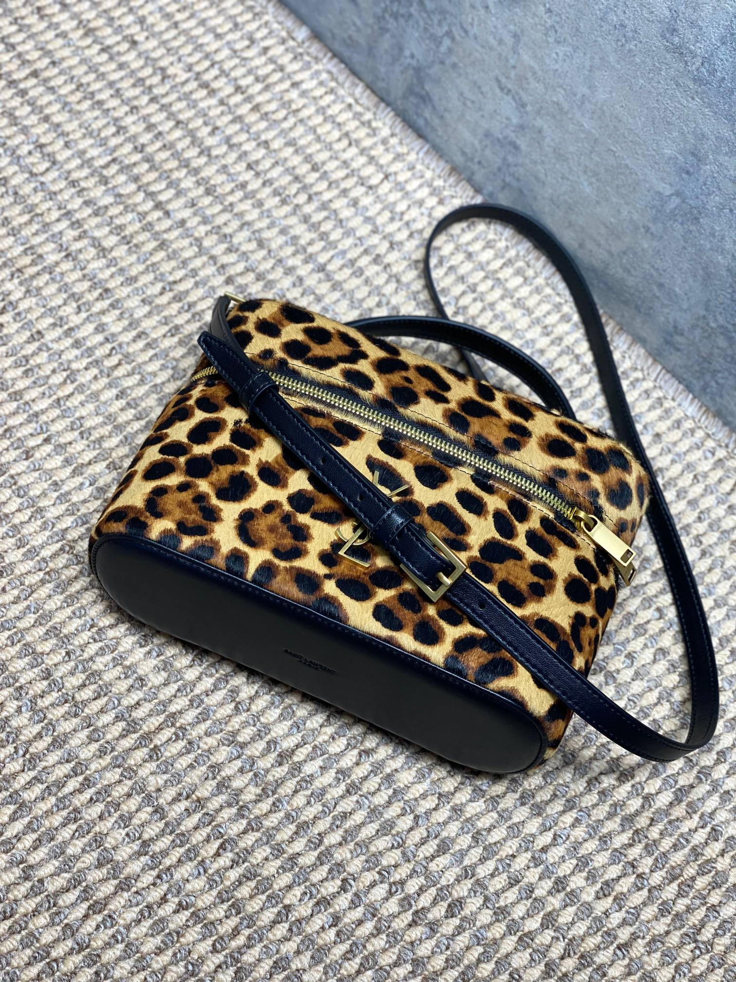 Ysl Basic Bag Gold M-l-s