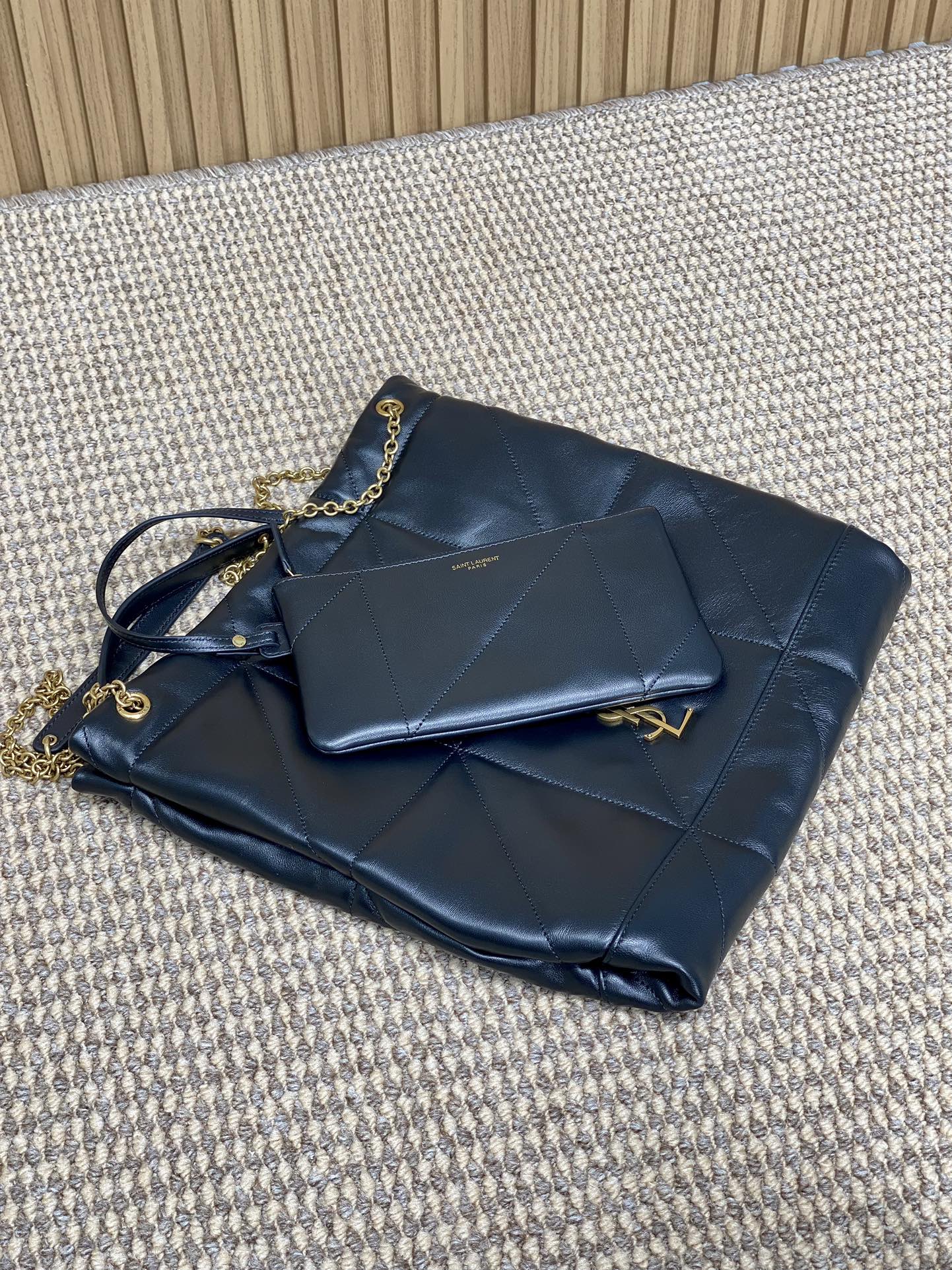 Ysl Basic Bag Sheepskin M-l-s