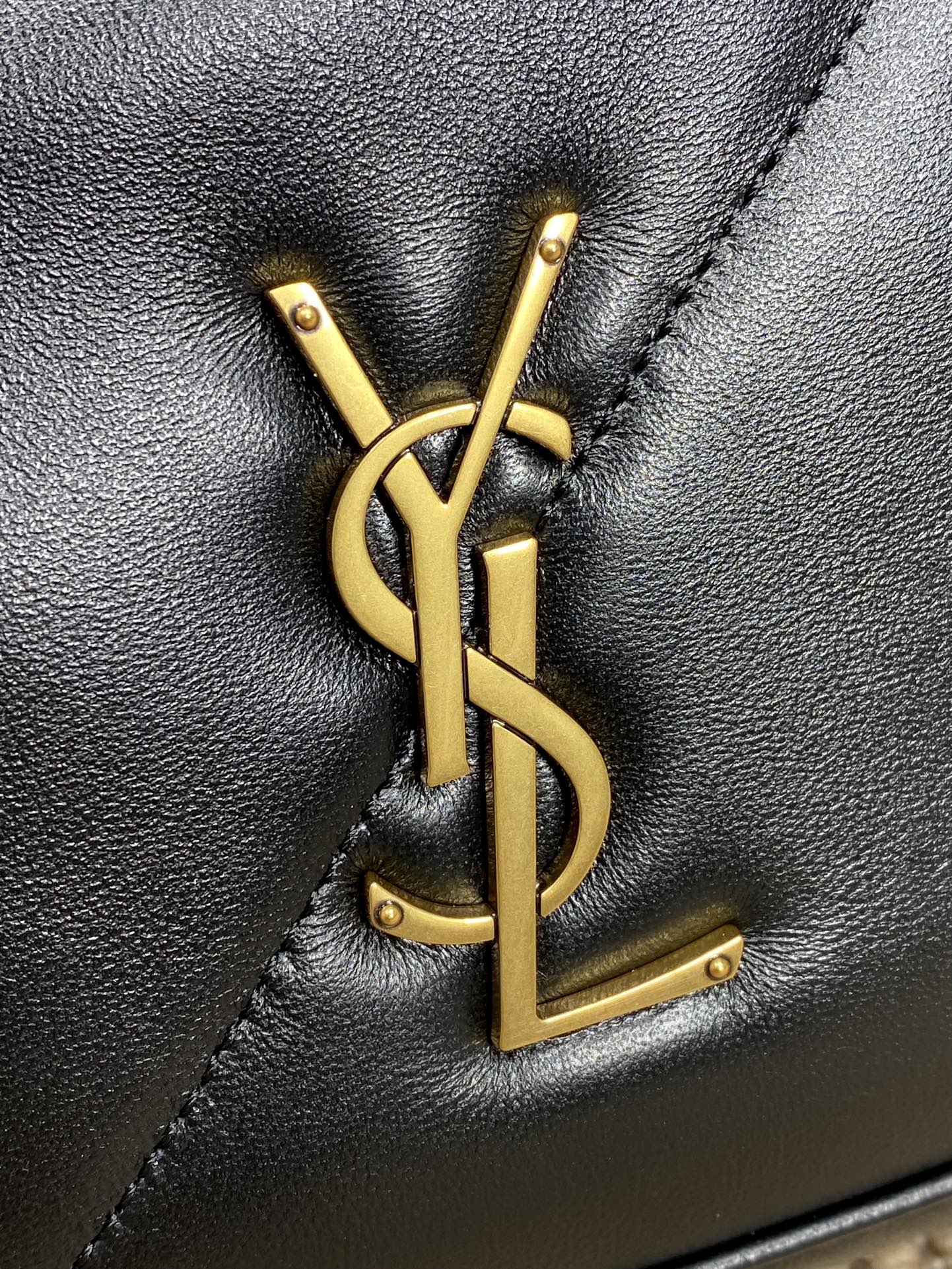 Ysl Basic Bag Sheepskin M-l-s