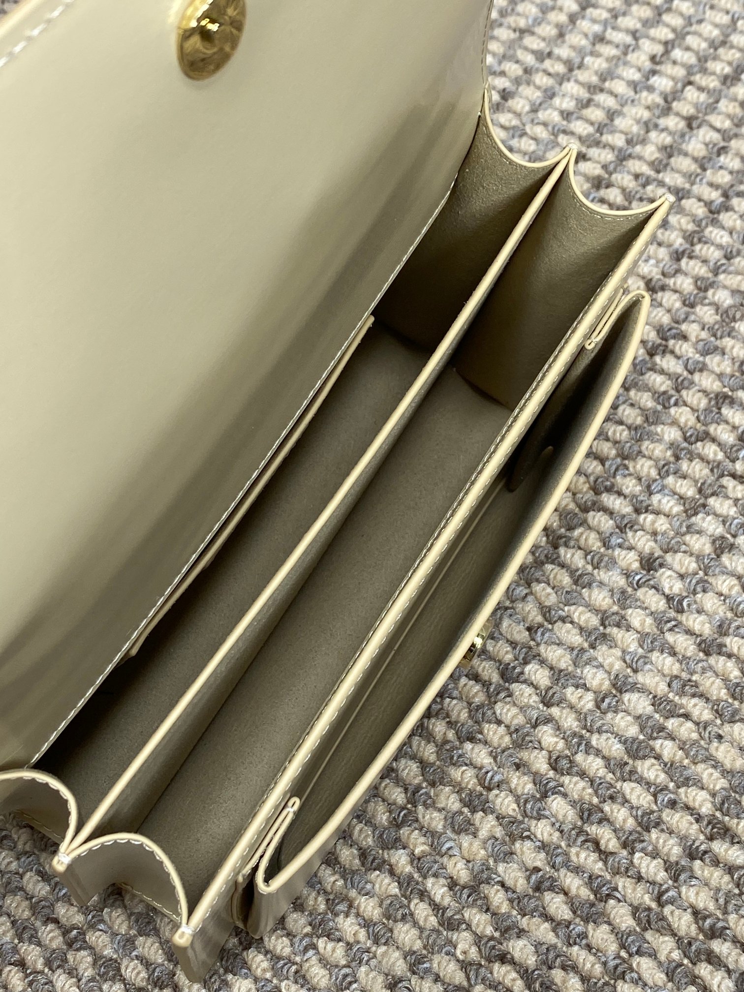 Ysl Basic Bag Gold M-l-s