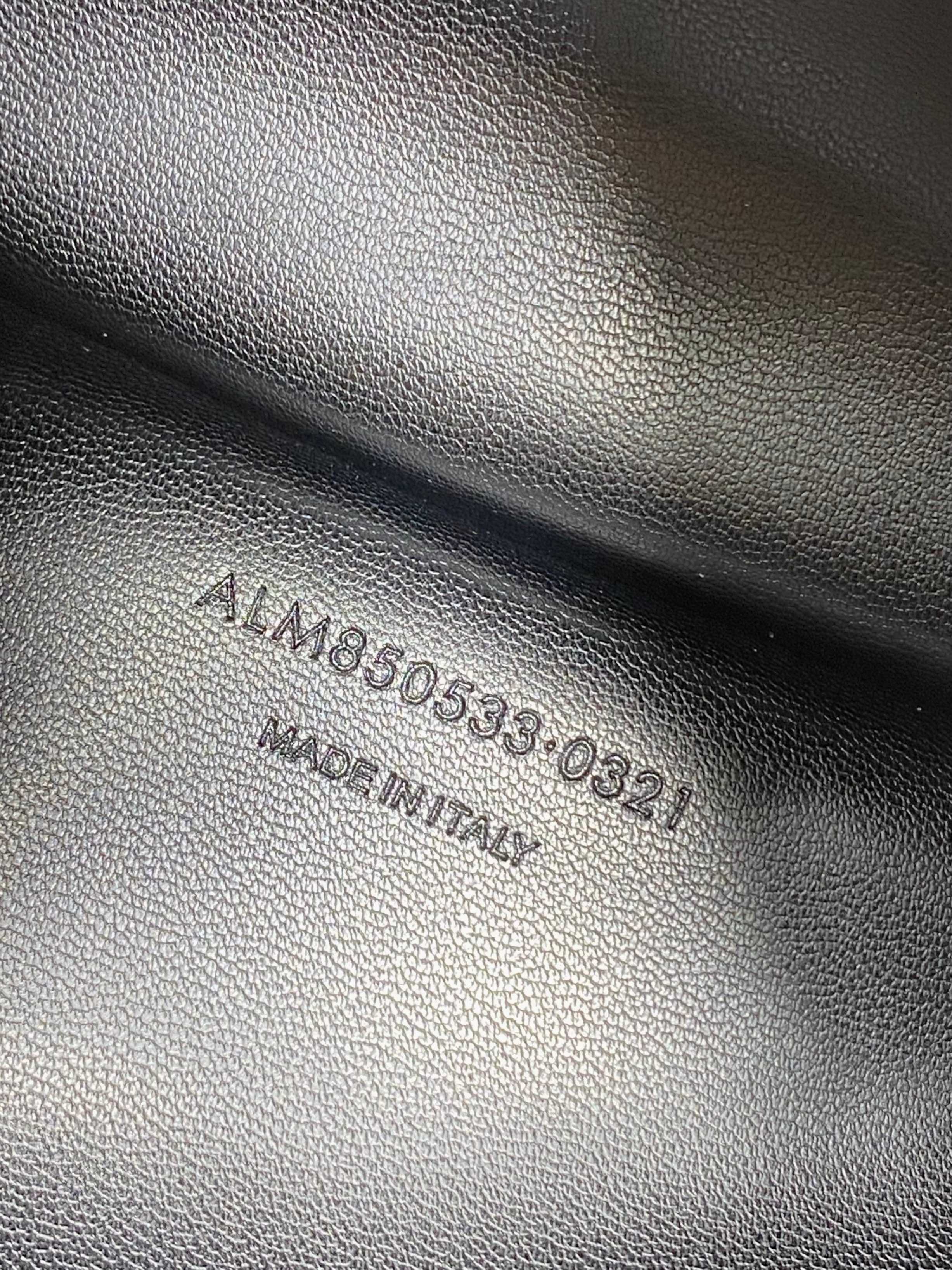 Ysl Basic Bag Cow Leather Black M-l-s