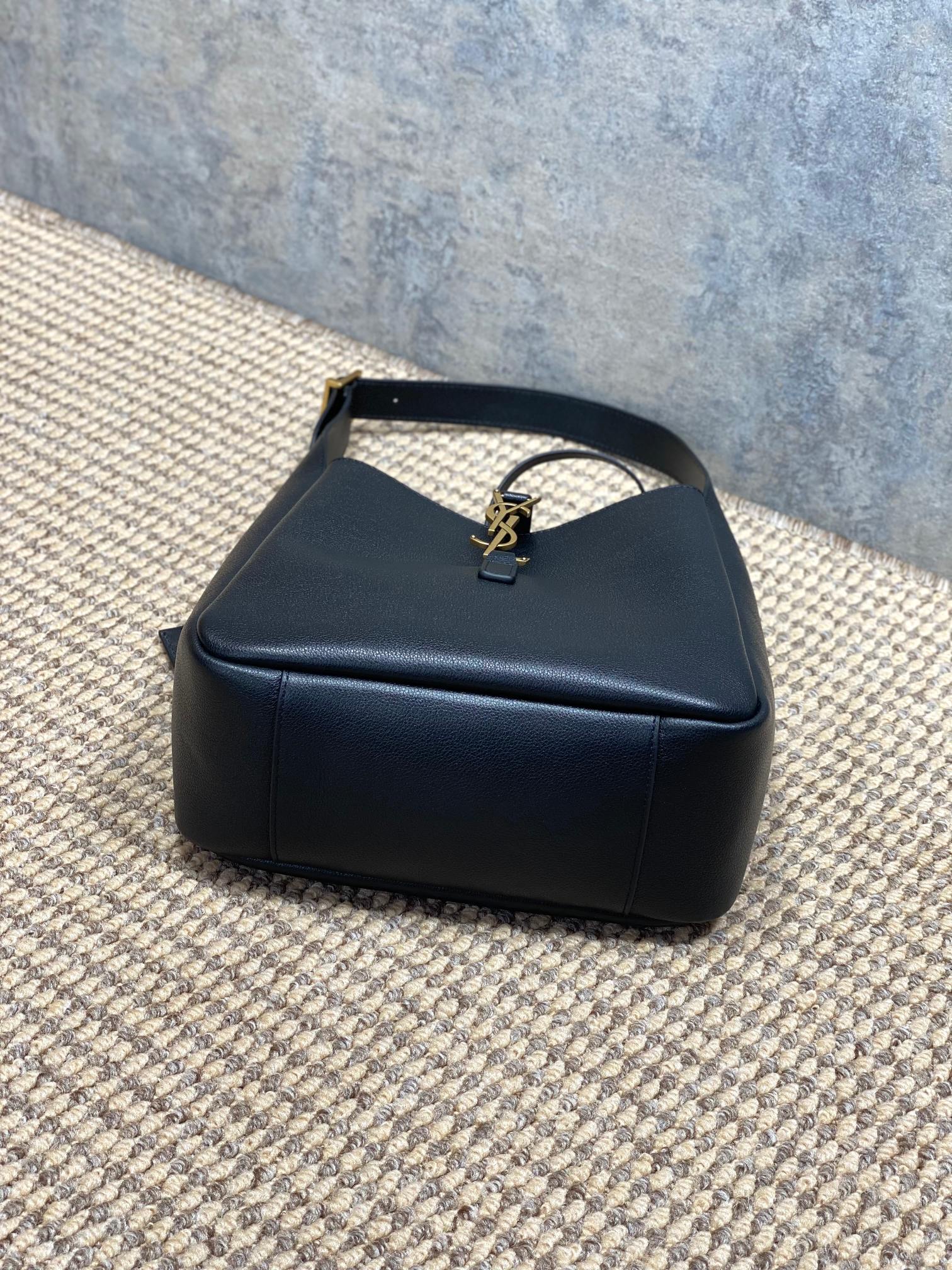 Ysl Basic Bag Cow Leather Black M-l-s