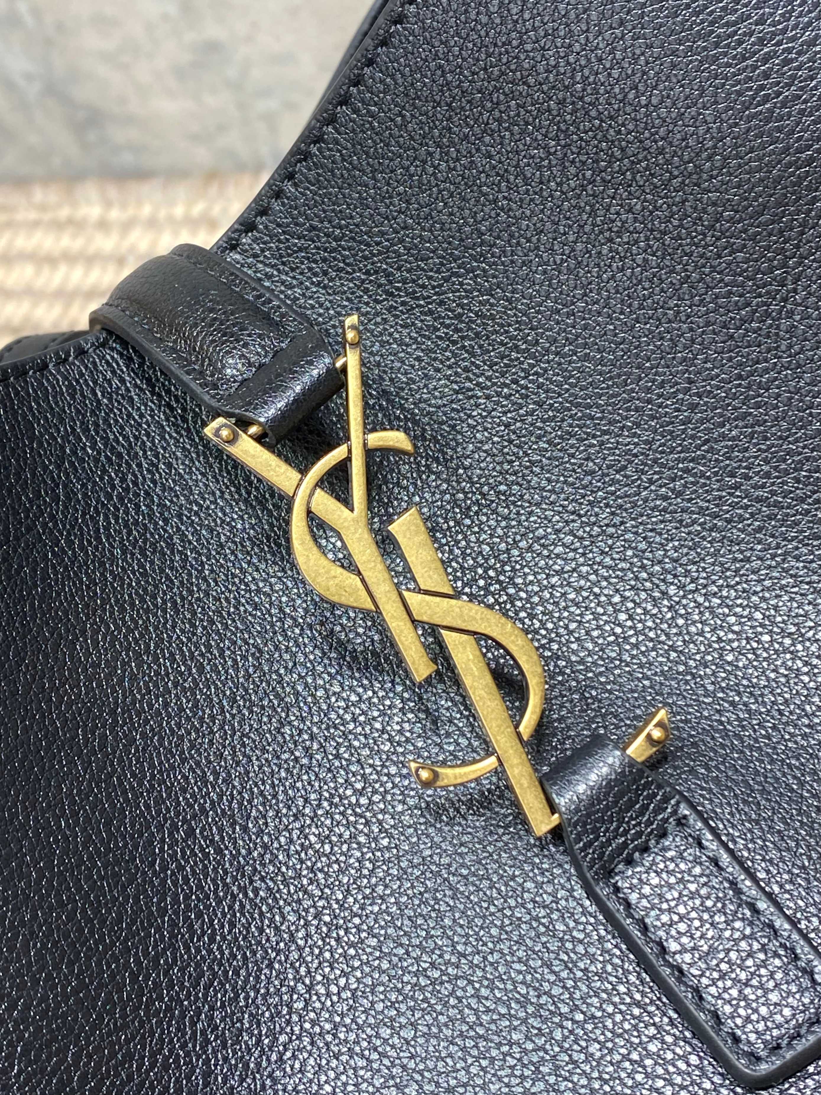 Ysl Basic Bag Cow Leather Black M-l-s