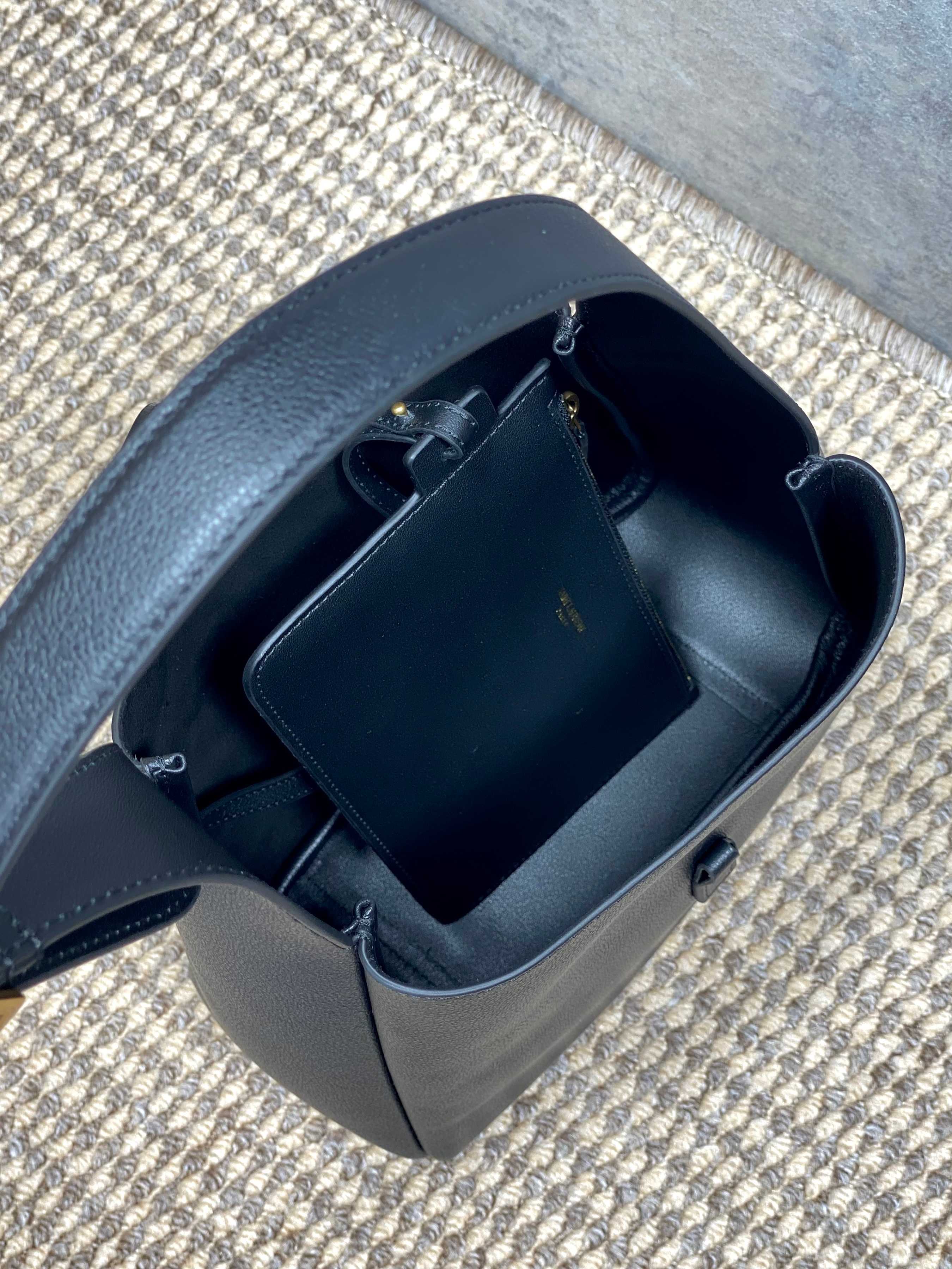 Ysl Basic Bag Cow Leather Black M-l-s