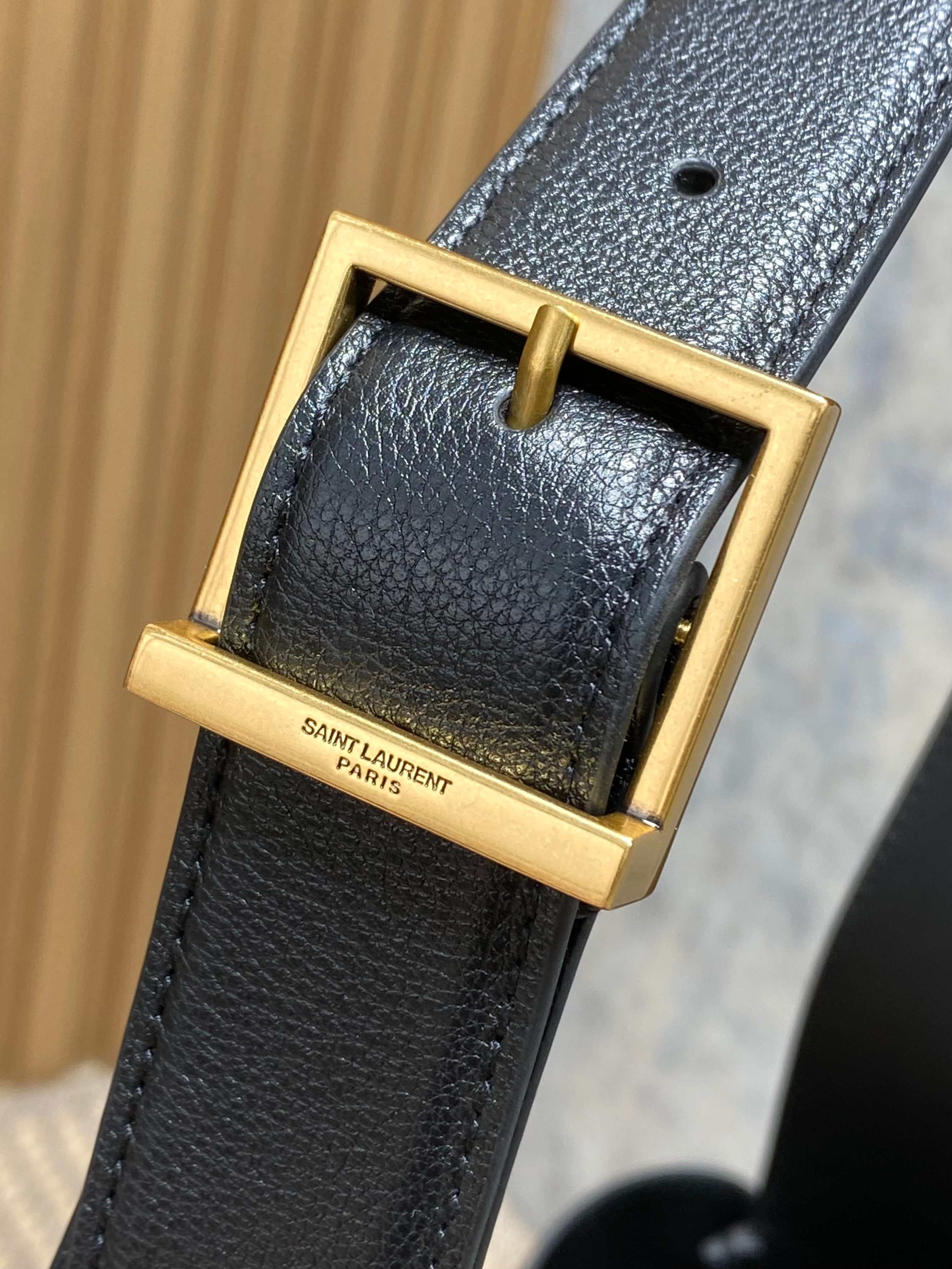 Ysl Basic Bag Cow Leather Black M-l-s