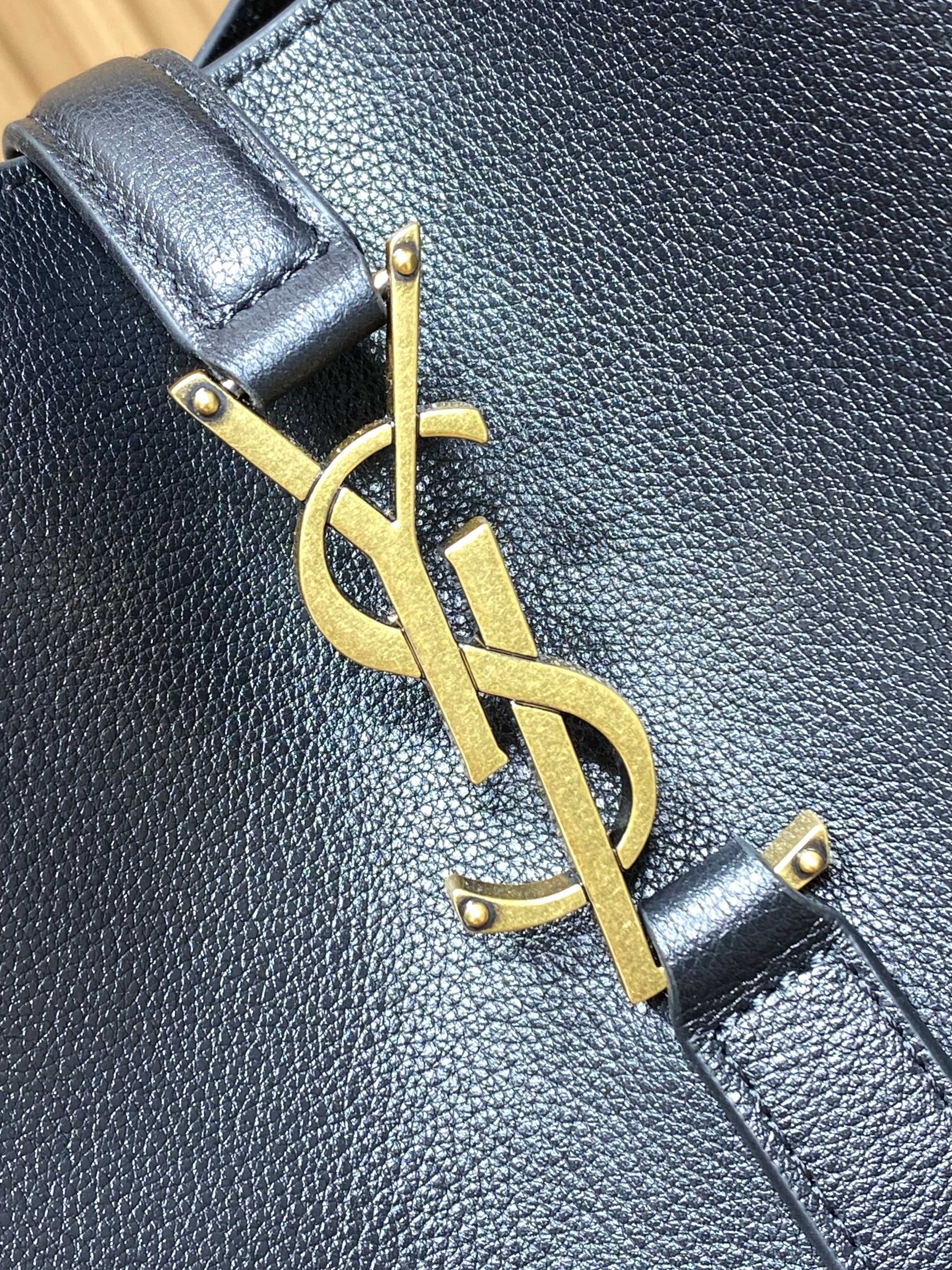 Ysl Basic Bag Cow Leather Black M-l-s