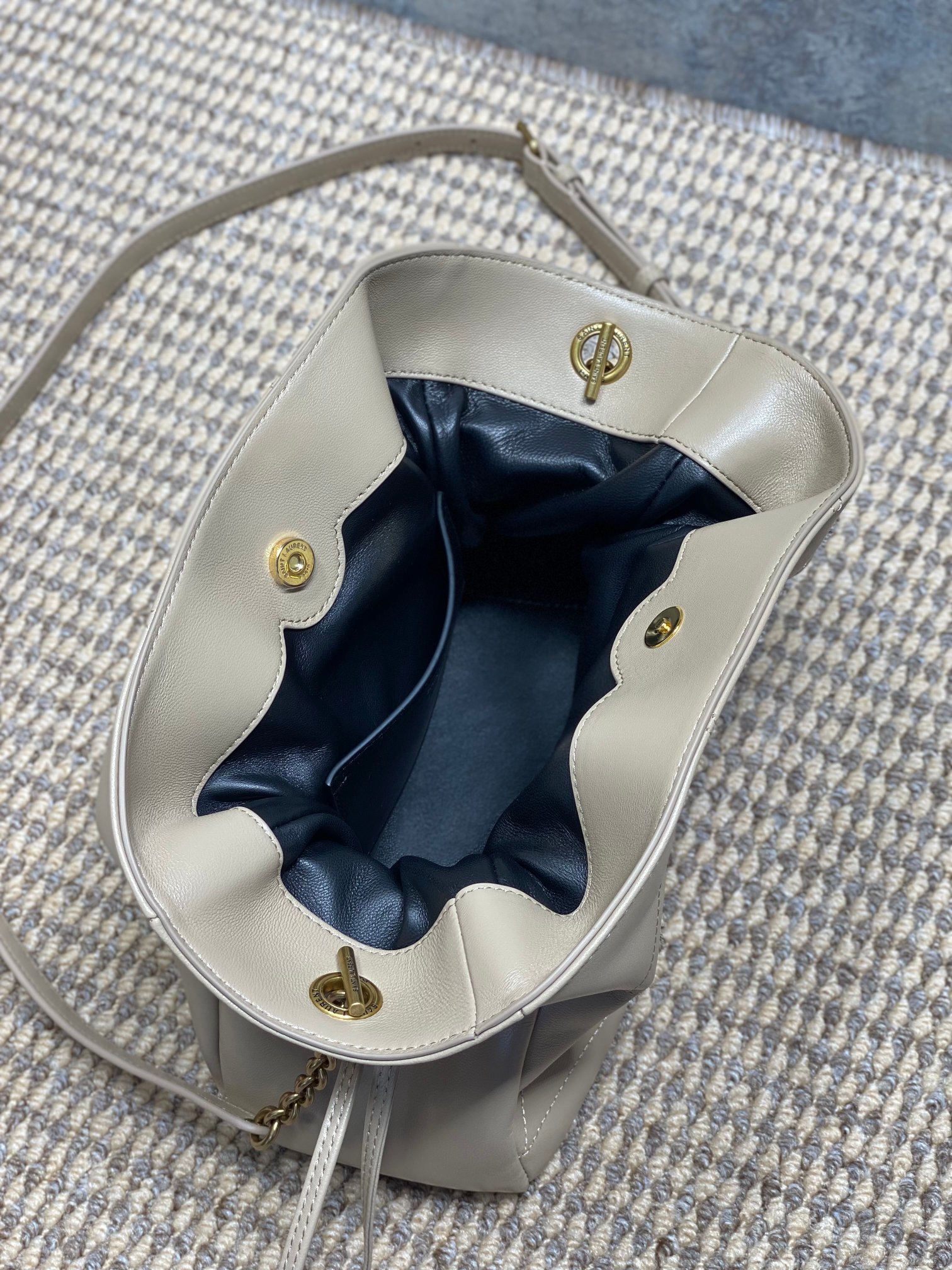 Ysl Shoulder Bag M-l-s