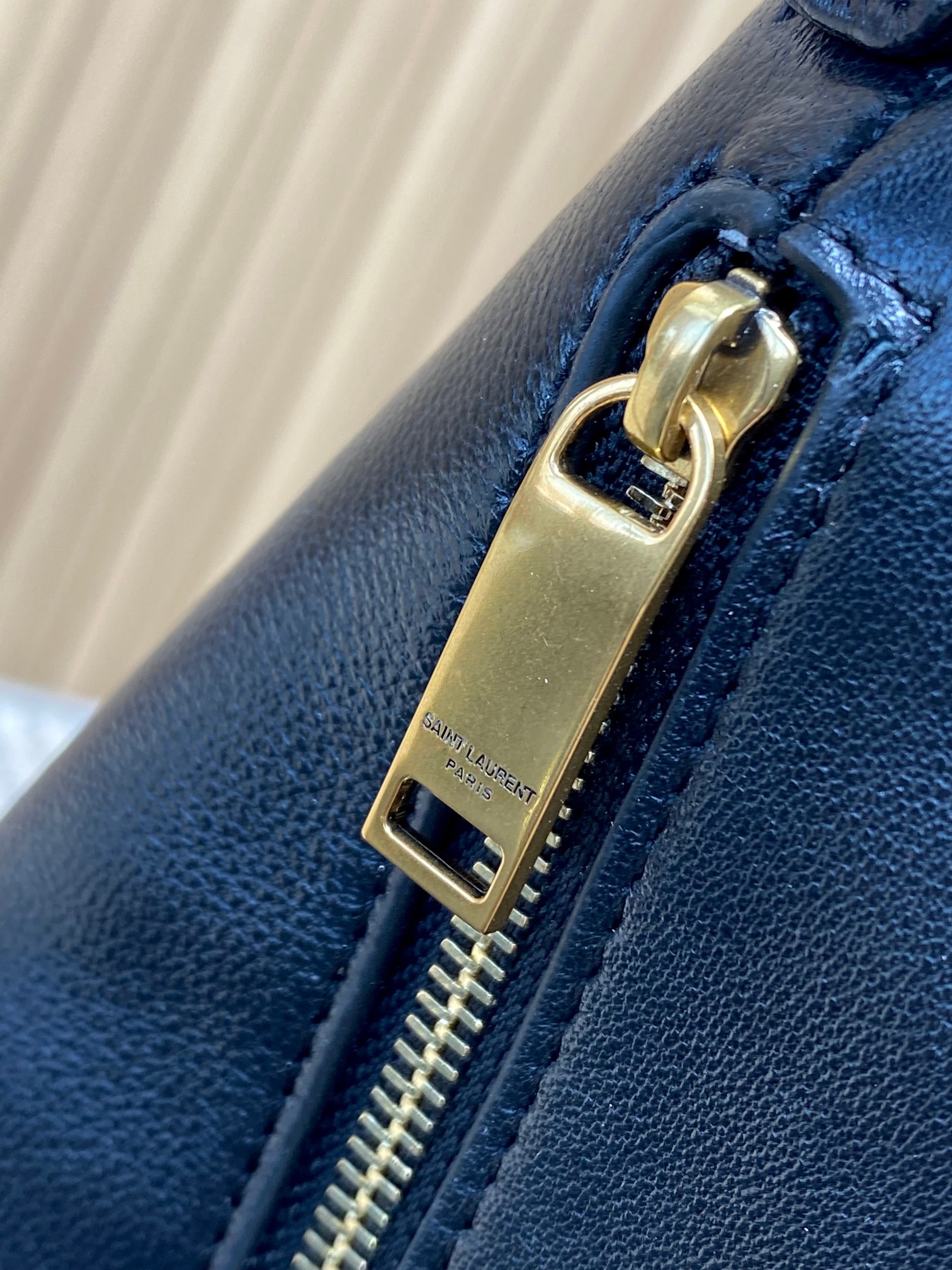 Ysl Basic Bag Sheepskin Black M-l-s