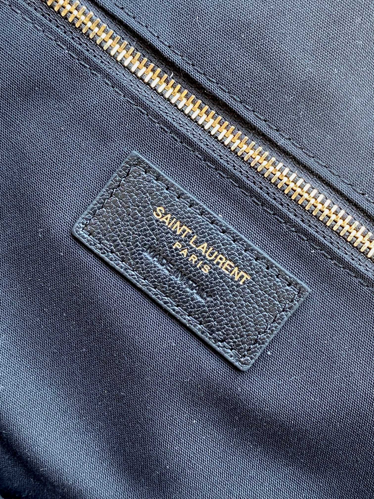 Ysl Basic Bag Sheepskin Black M-l-s