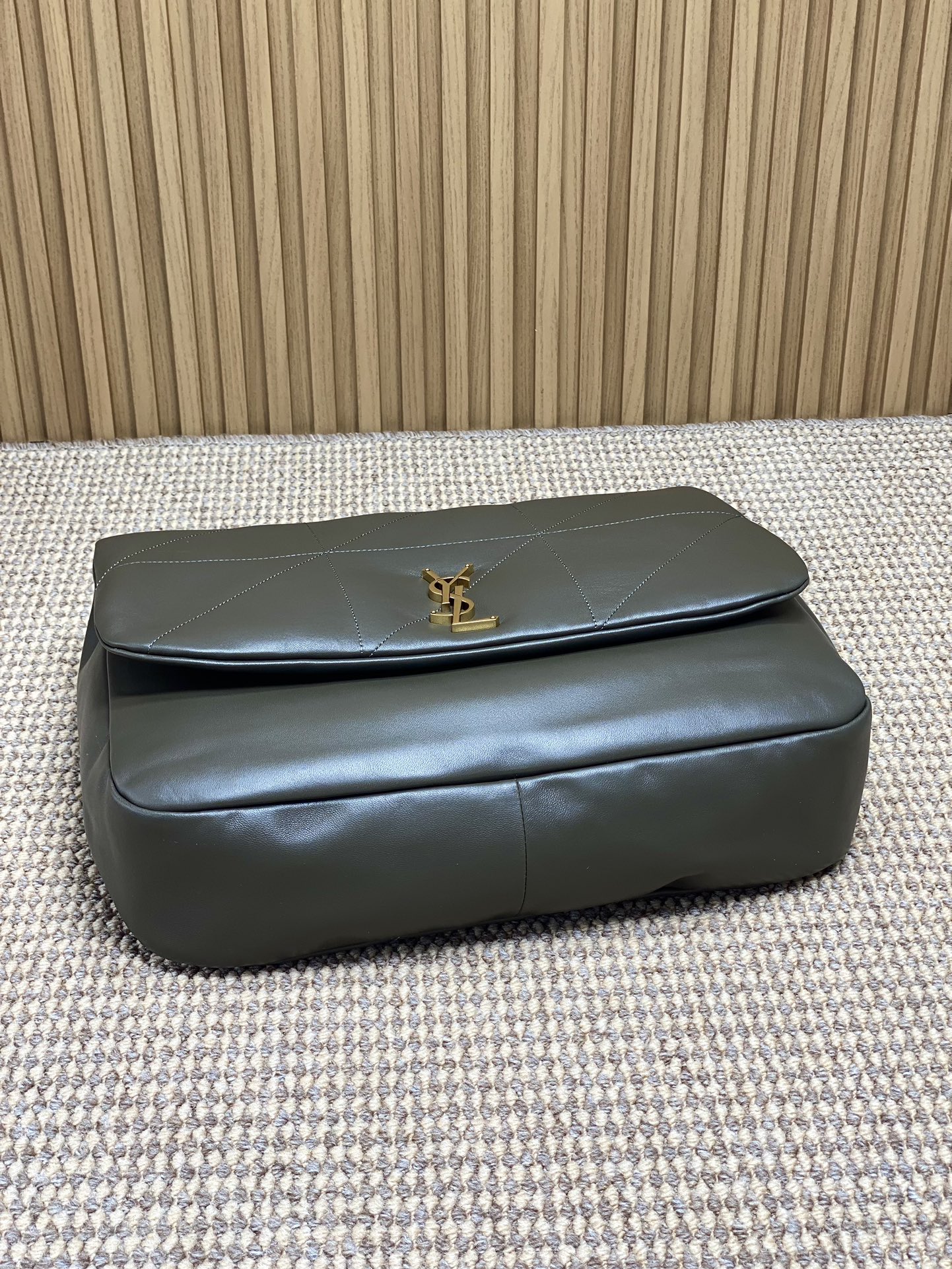 Ysl Basic Bag Sheepskin M-l-s