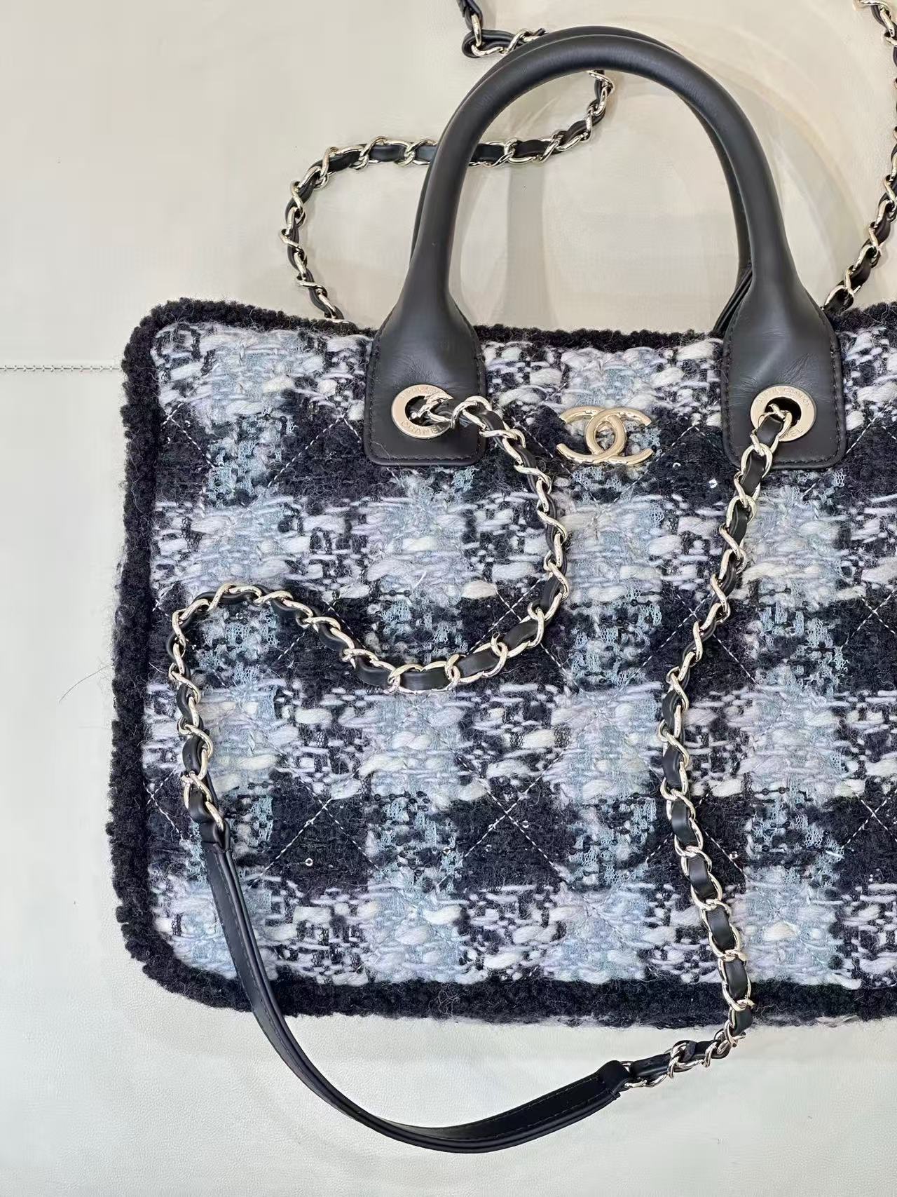 Chanel Tote Bag Black L