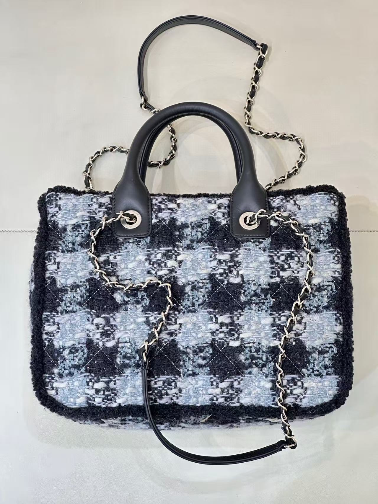 Chanel Tote Bag Black L