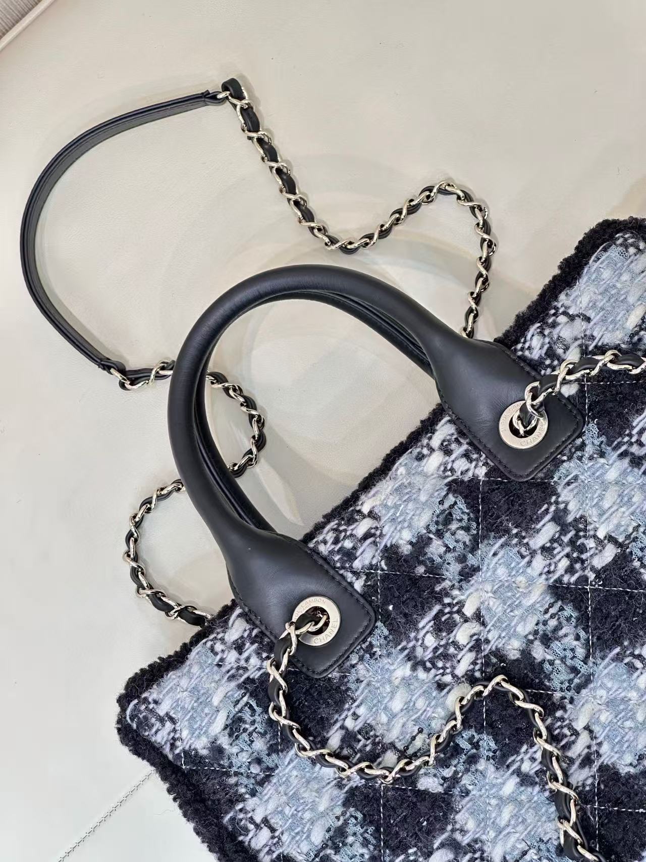 Chanel Tote Bag Black L