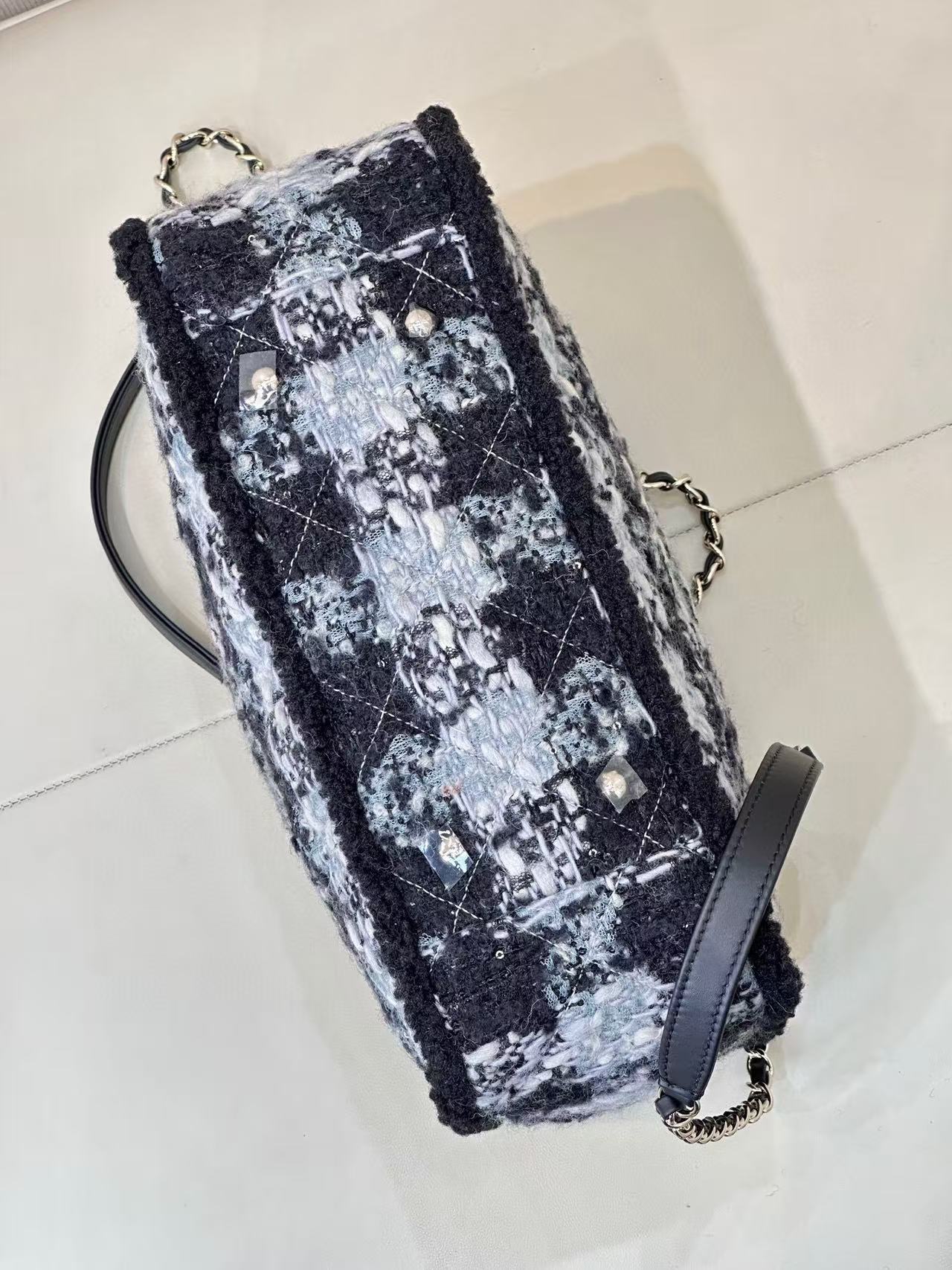 Chanel Tote Bag Black L