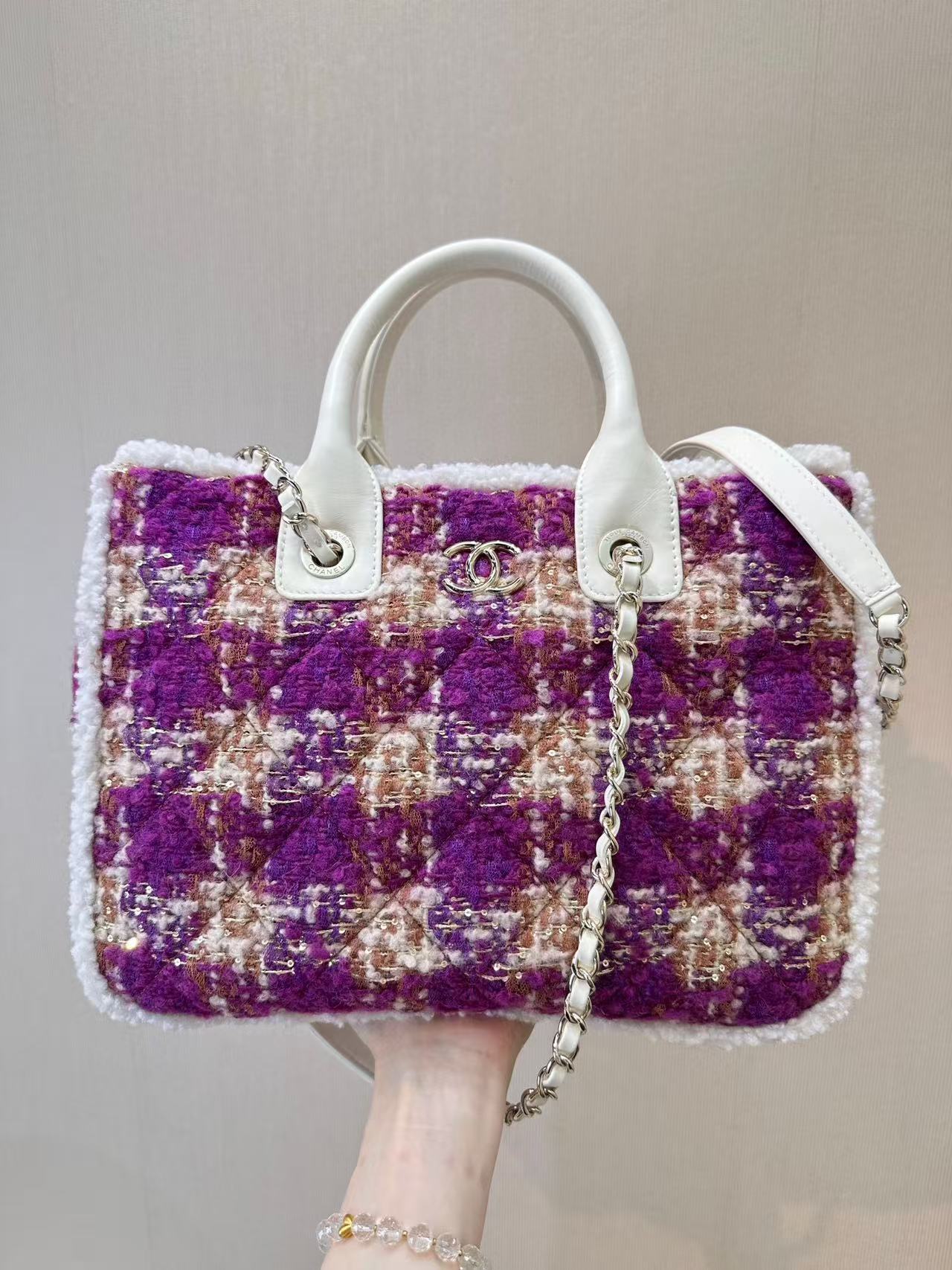 Chanel Tote Bag Black L