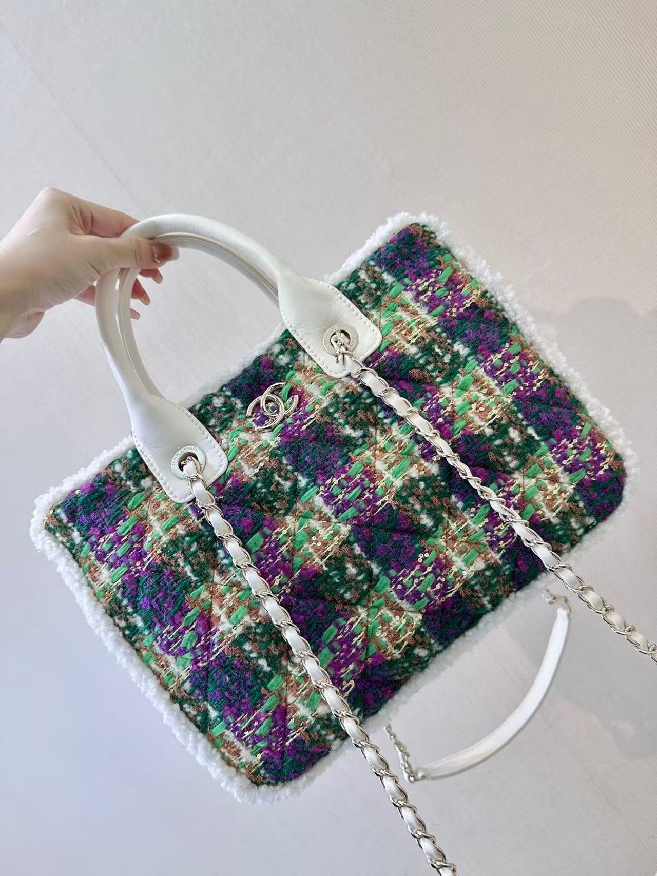 Chanel Tote Bag Black L