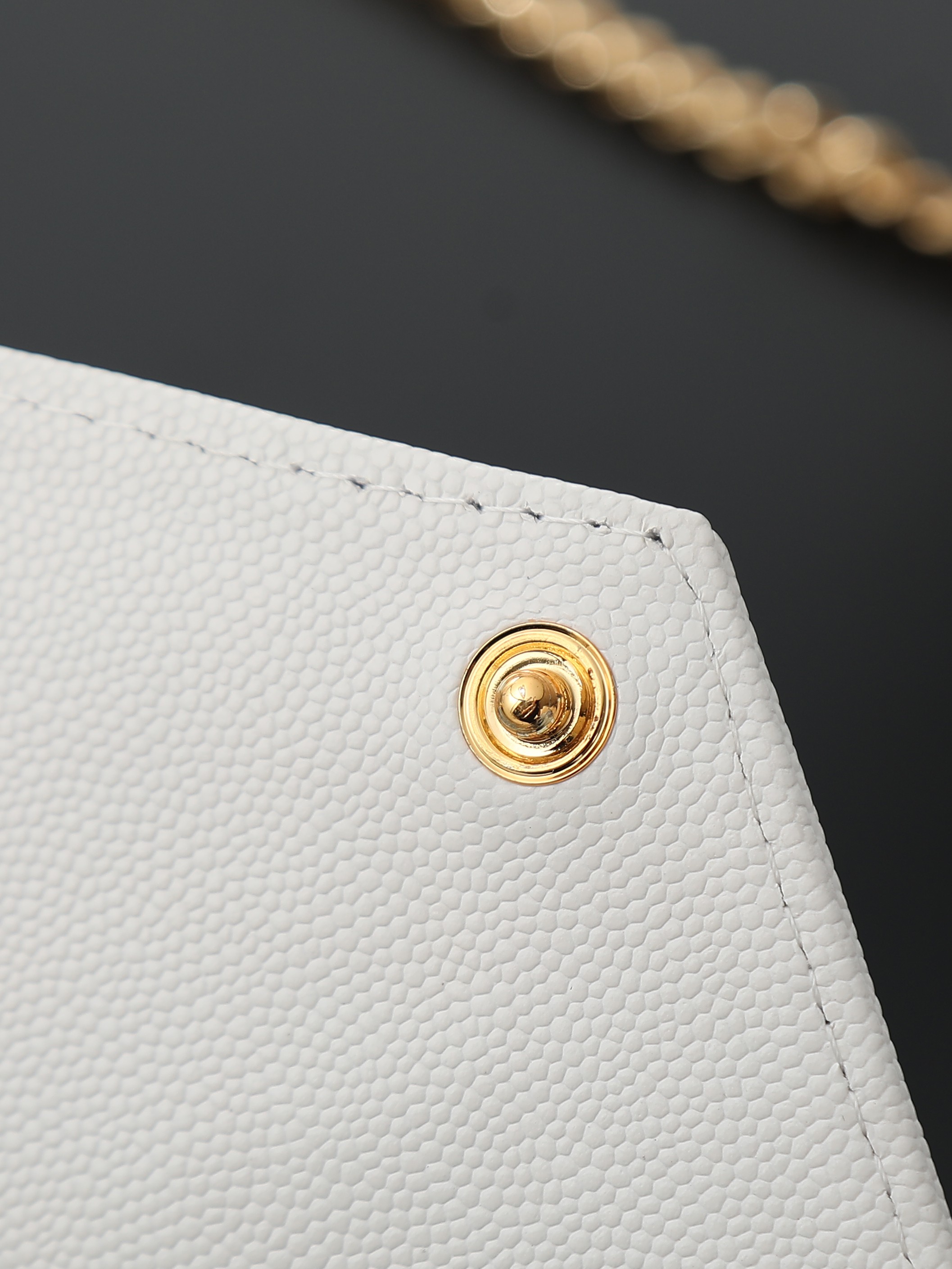Clutch Bag Cow Leather White M
