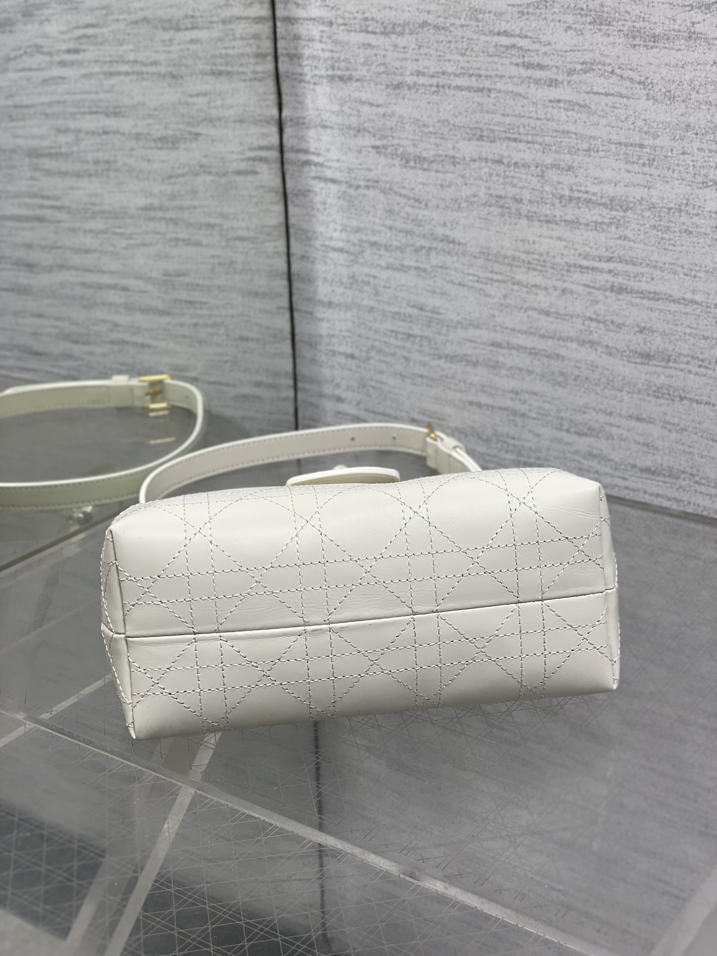 Basic Bag White 13cm-l-s