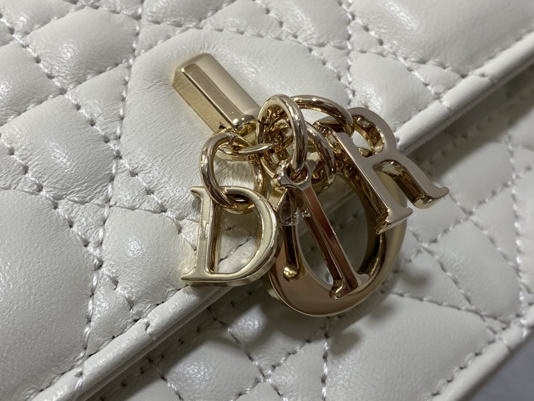 Clutch Bag Sheepskin White M-s