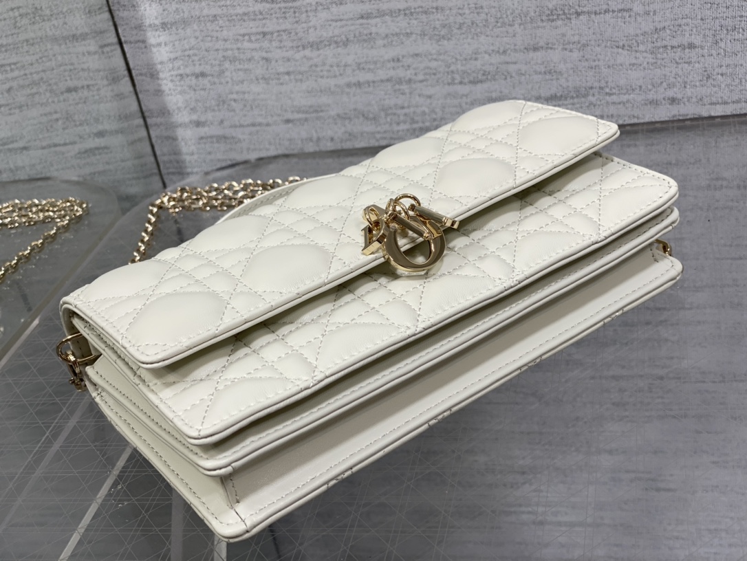 Clutch Bag Sheepskin White M-s