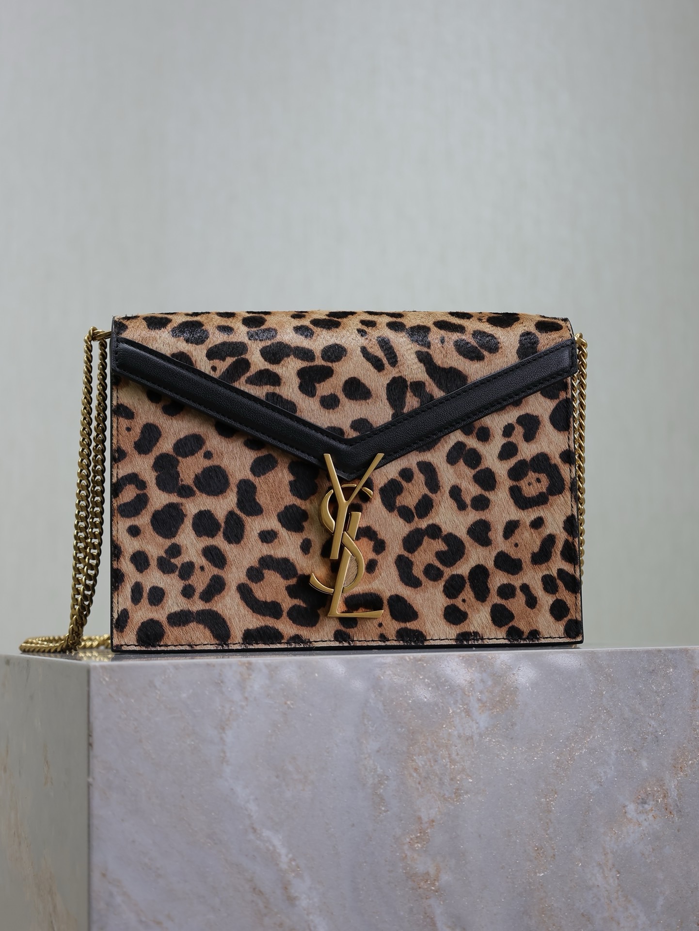 Basic Bag Cow Leather M-s