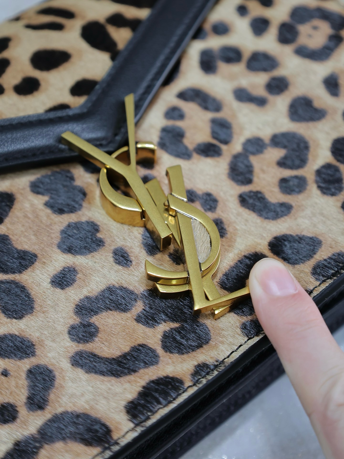 Basic Bag Cow Leather M-s