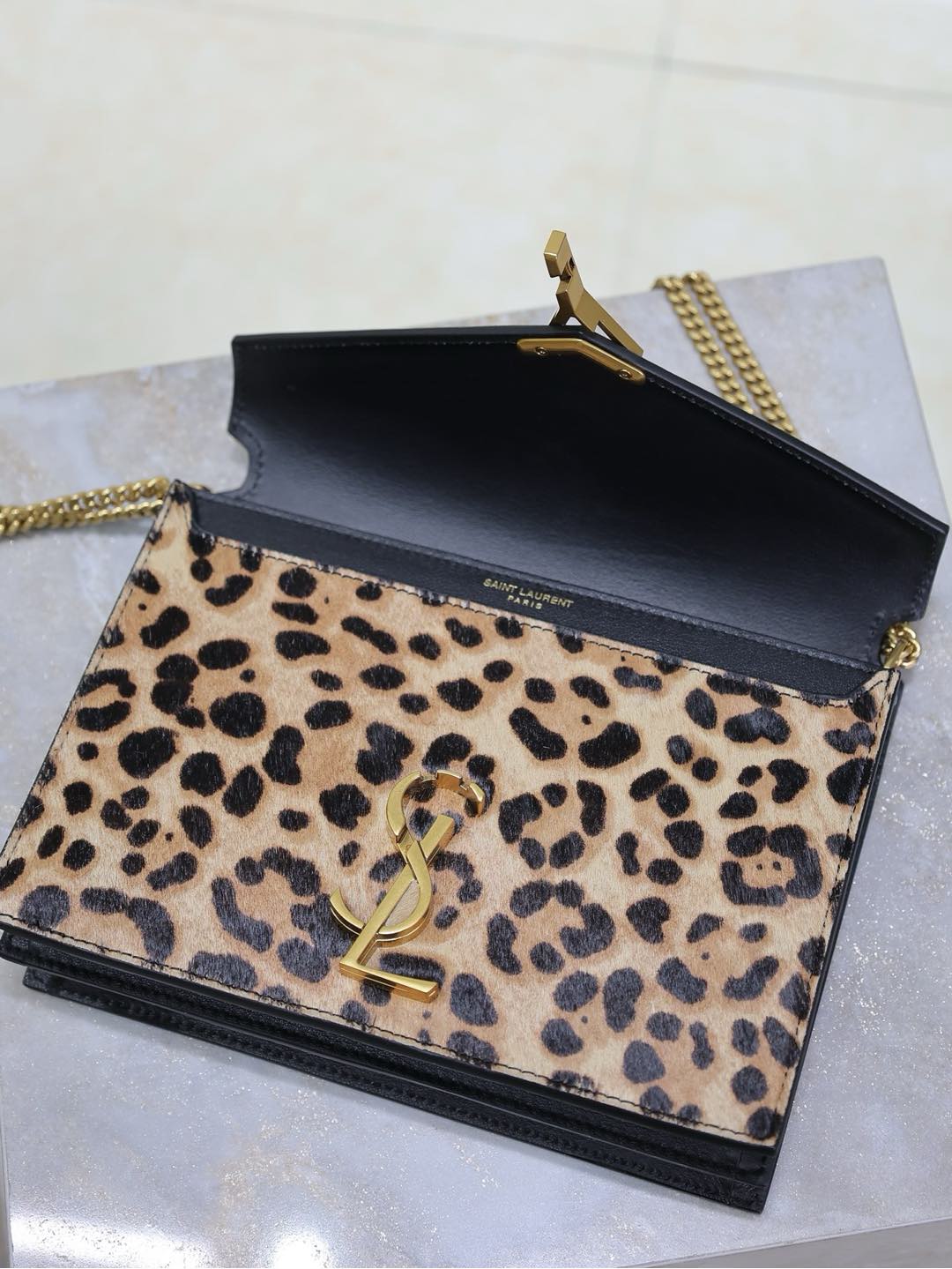 Basic Bag Cow Leather M-s
