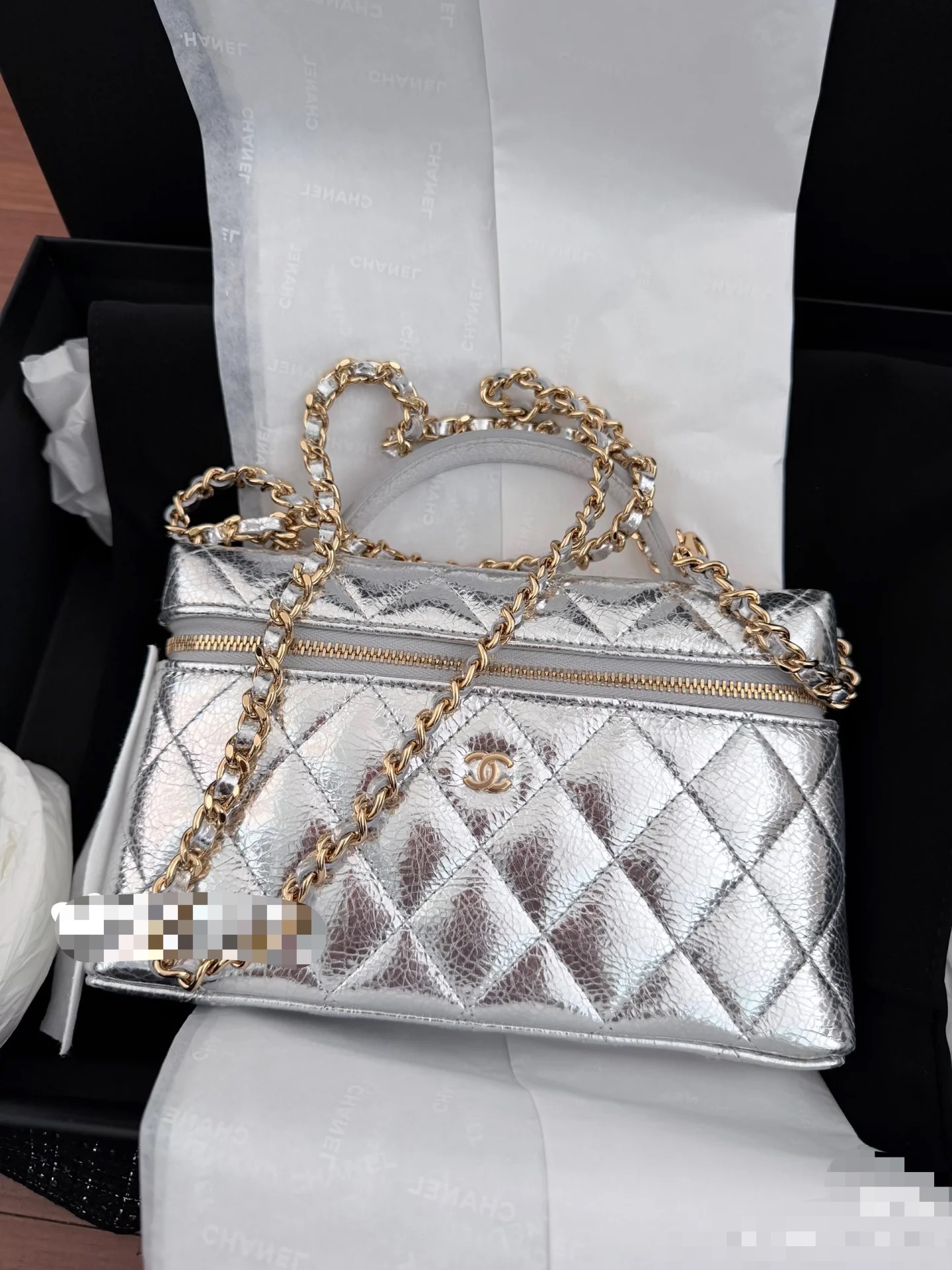 Chanel Basic Bag Black M-l