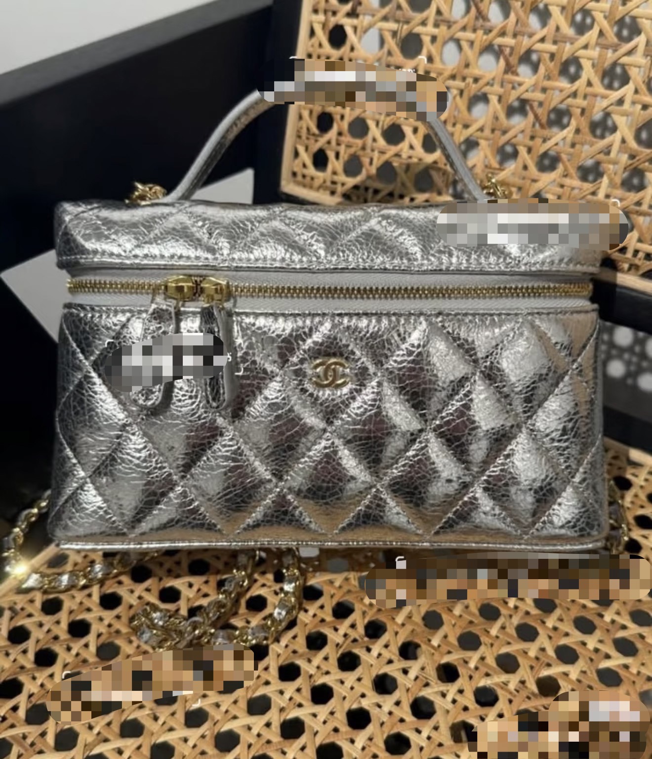 Chanel Basic Bag Black M-l