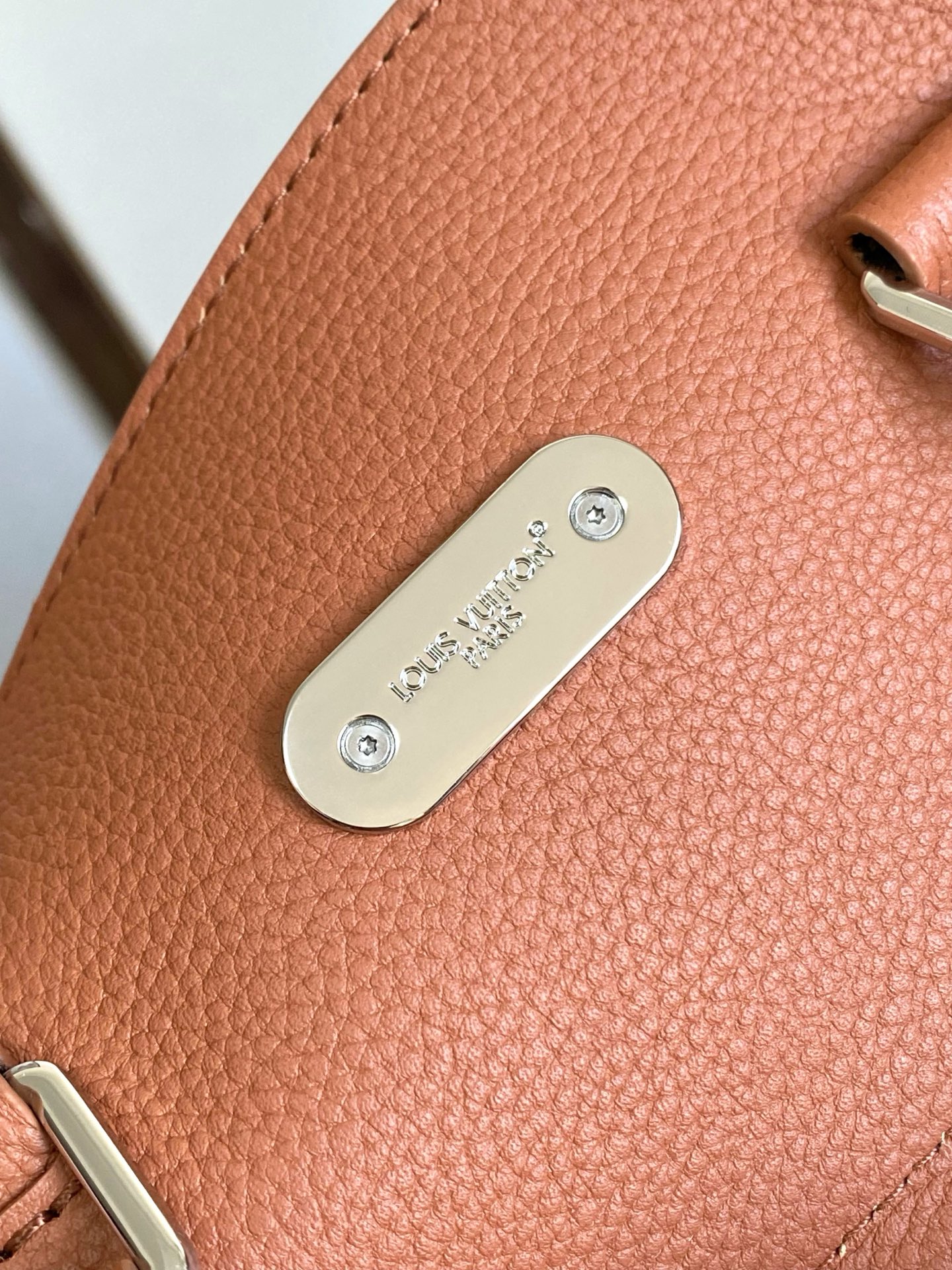 Basic Bag Cow Leather M