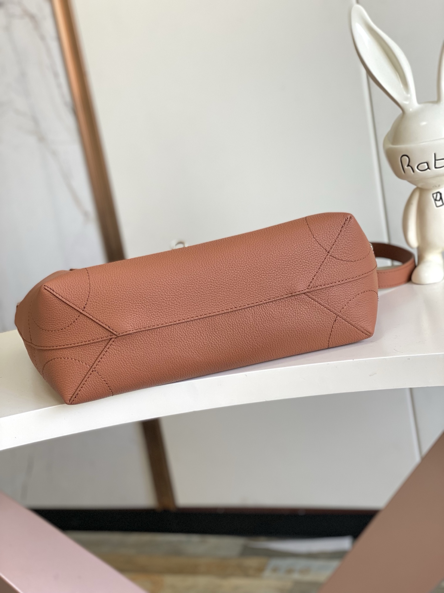 Basic Bag Cow Leather M