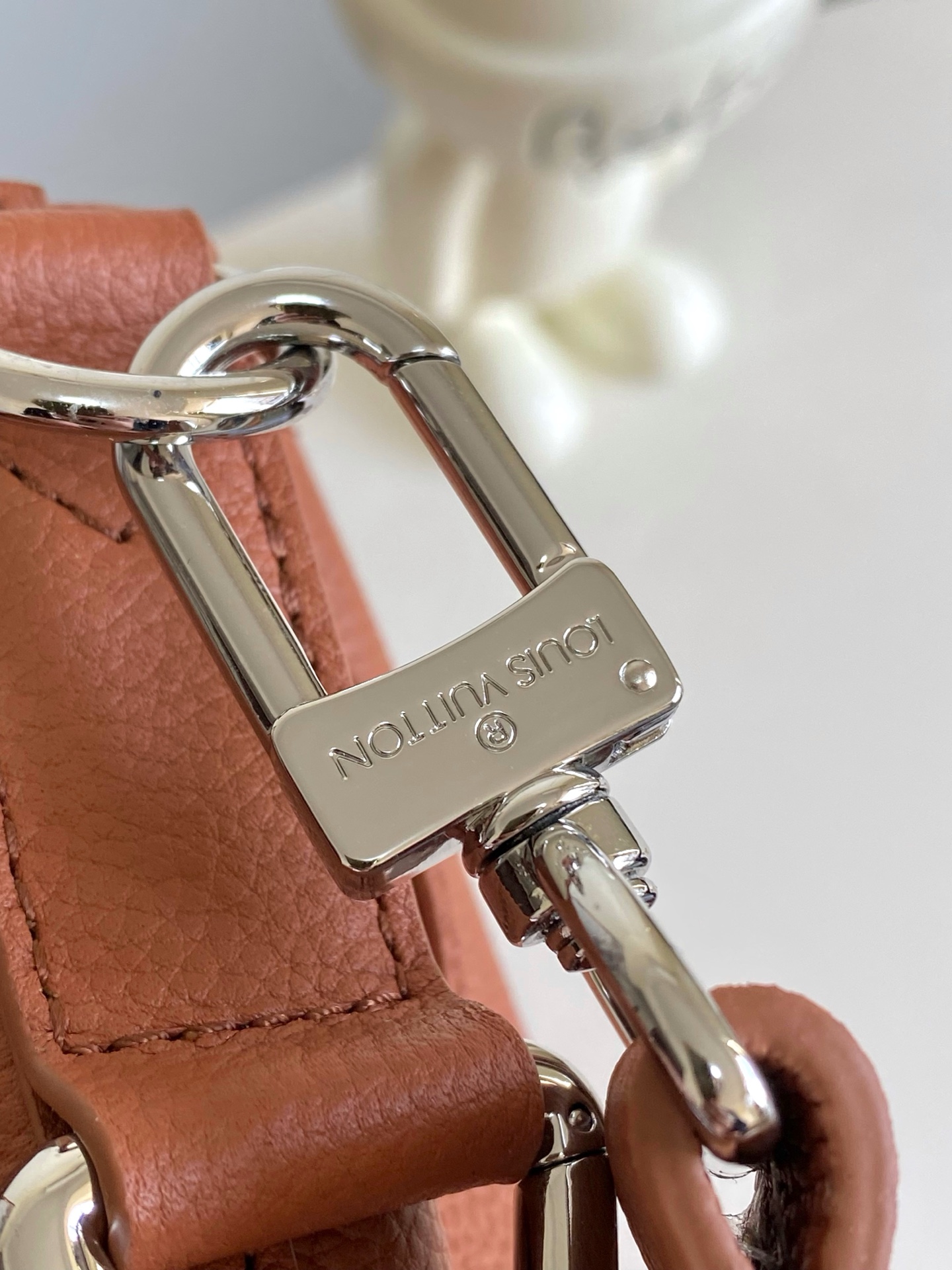 Basic Bag Cow Leather M