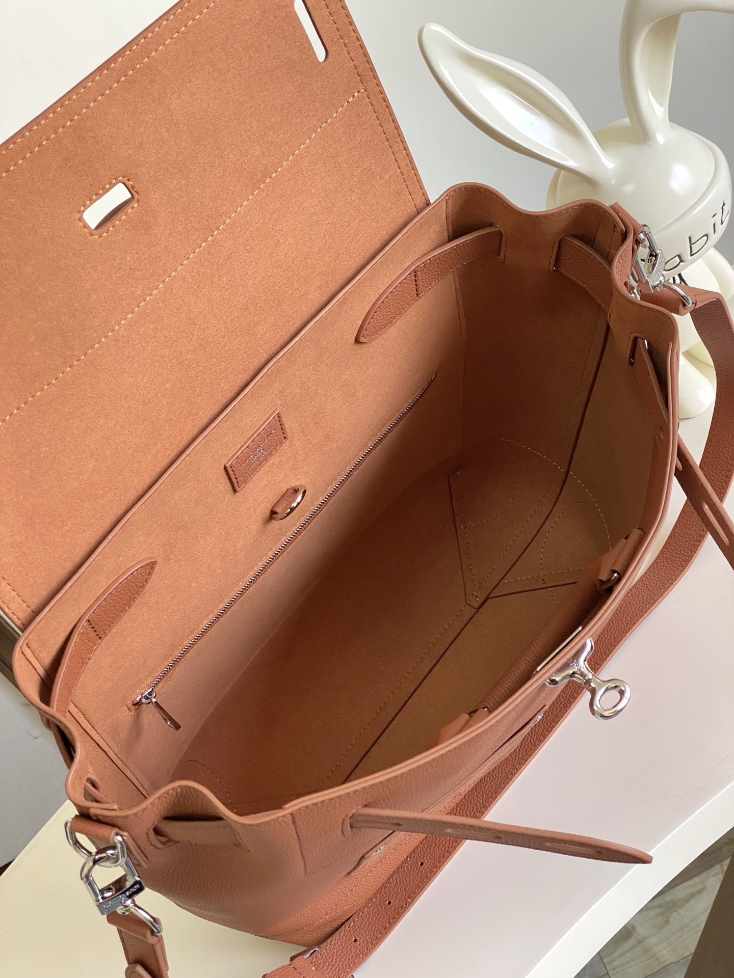 Basic Bag Cow Leather M