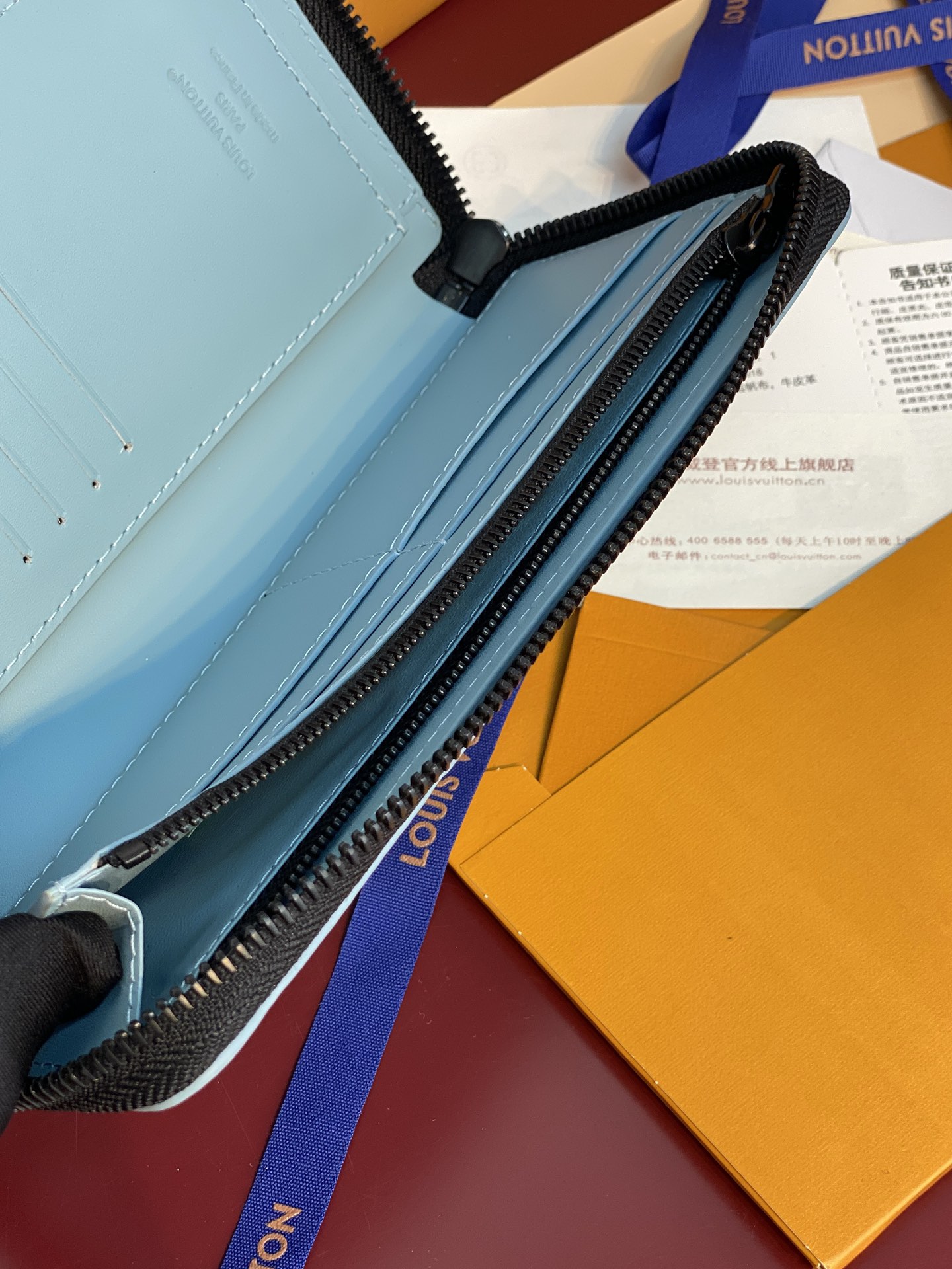 Louis Vuitton Basic Bag Cow Leather M-l-s