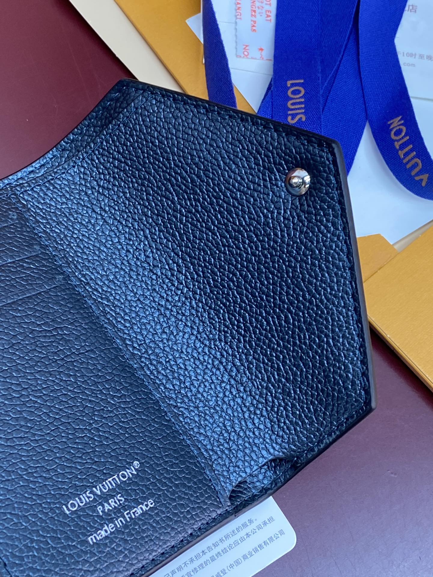 Louis Vuitton Basic Bag M