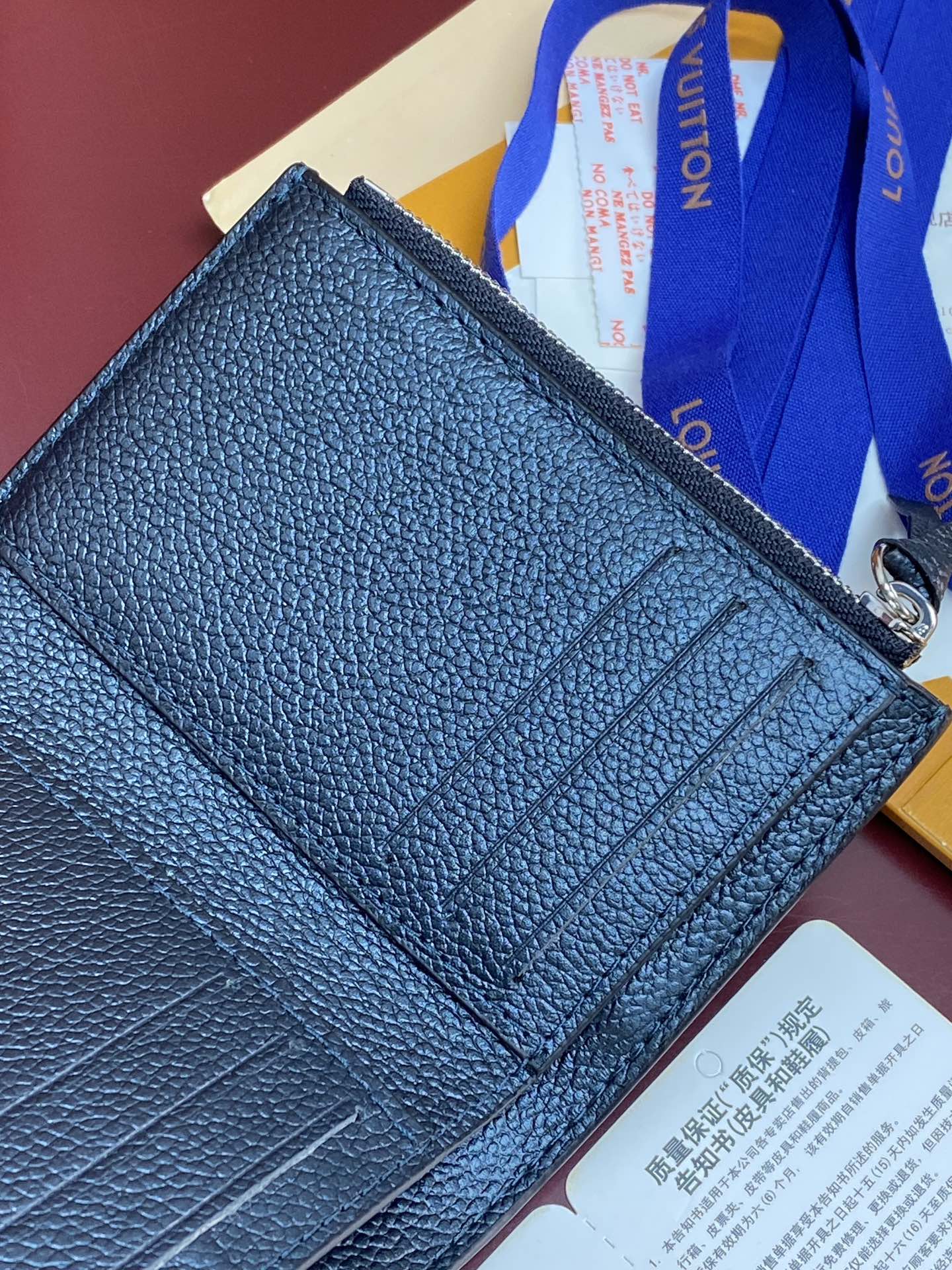 Louis Vuitton Basic Bag M