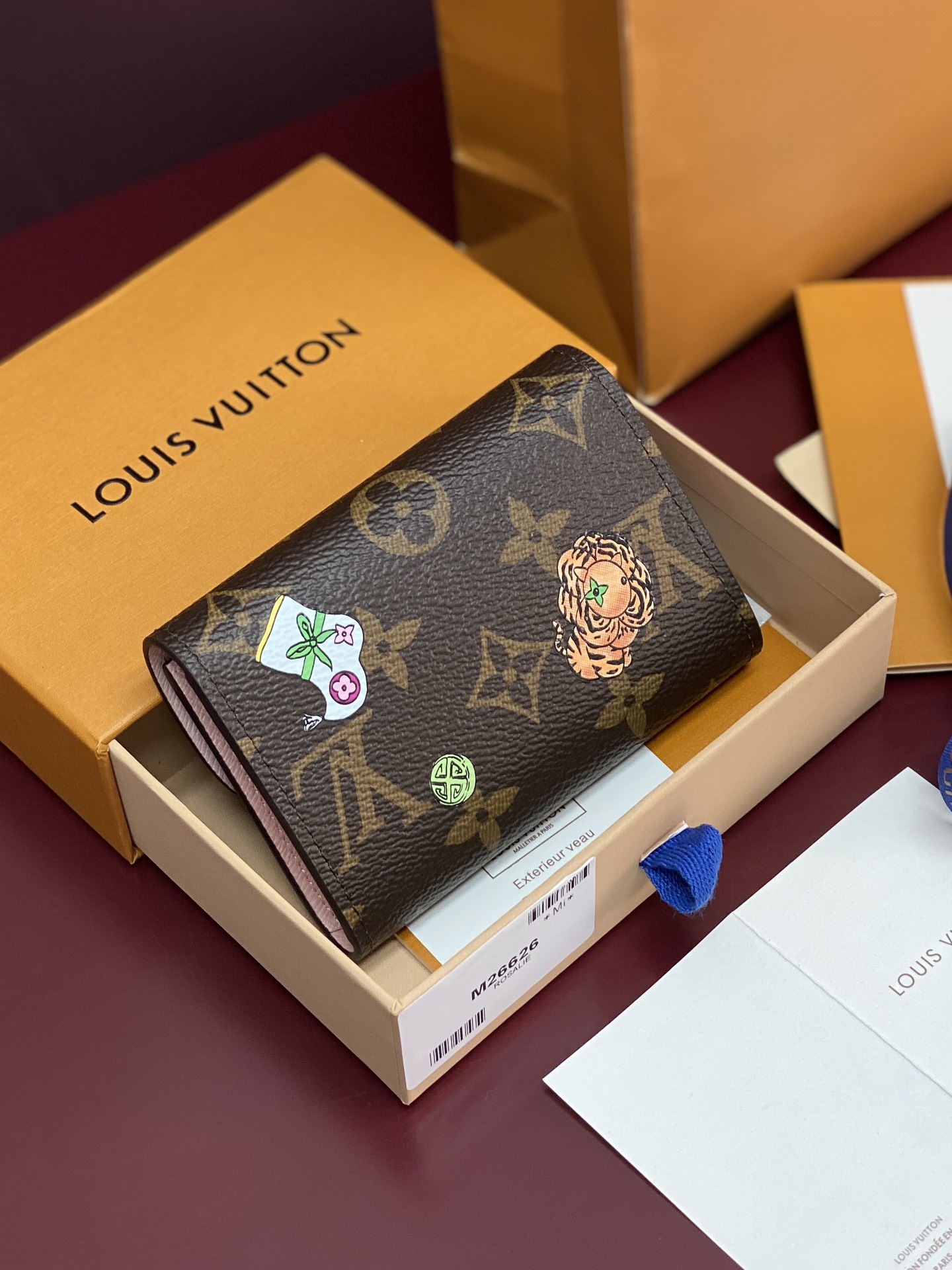 Louis Vuitton Female Basic Bag M