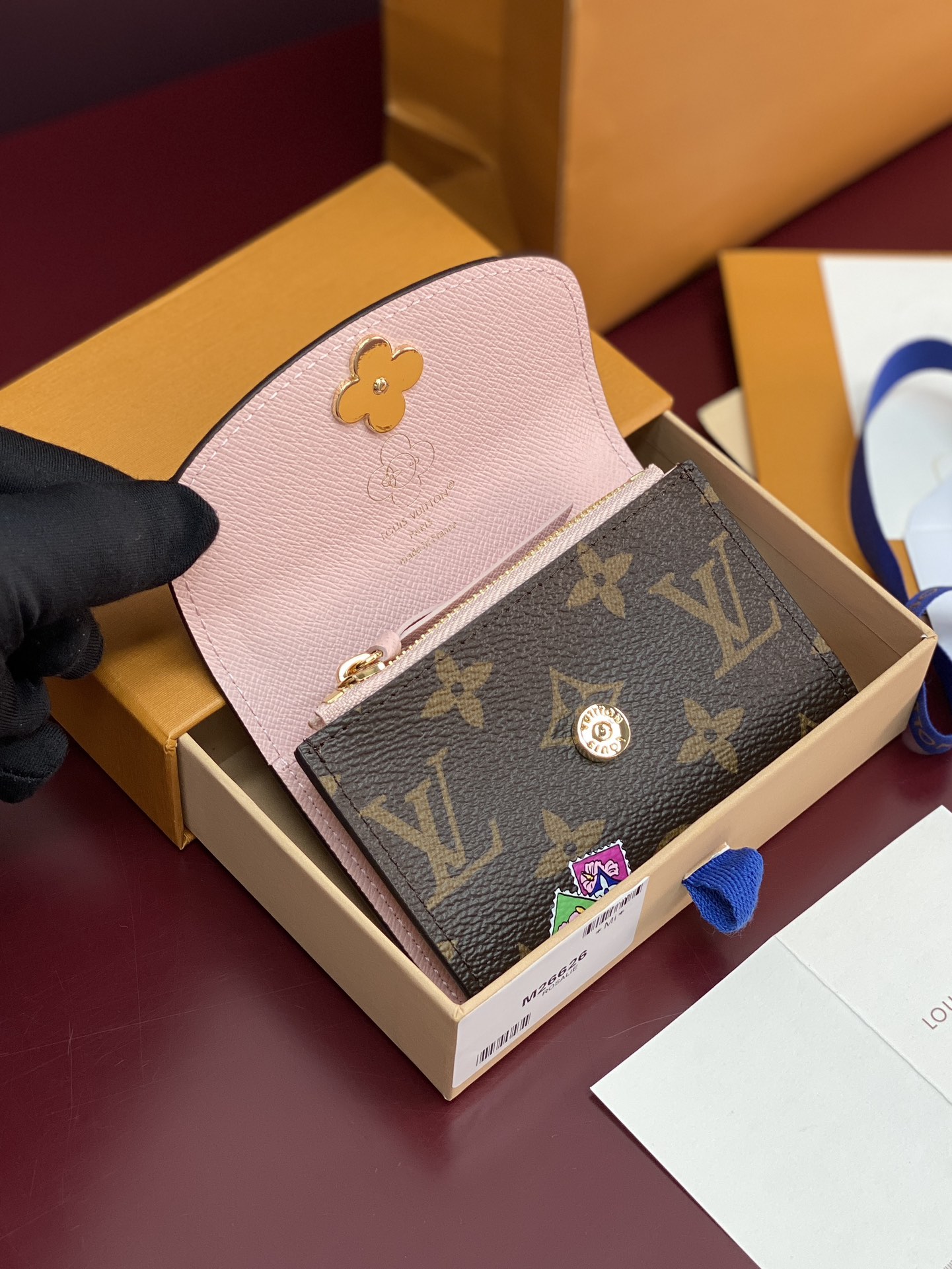 Louis Vuitton Female Basic Bag M