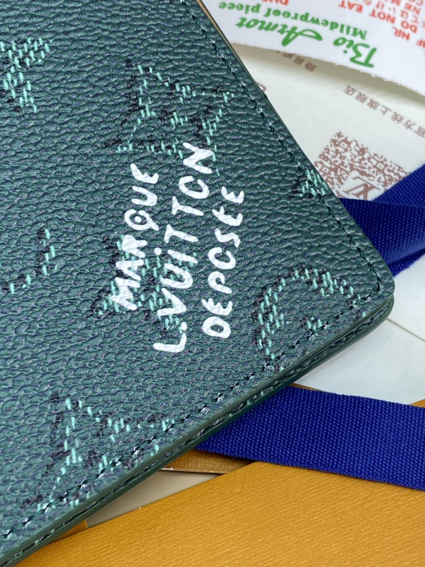 Louis Vuitton Basic Bag Canvas Green M-l-s