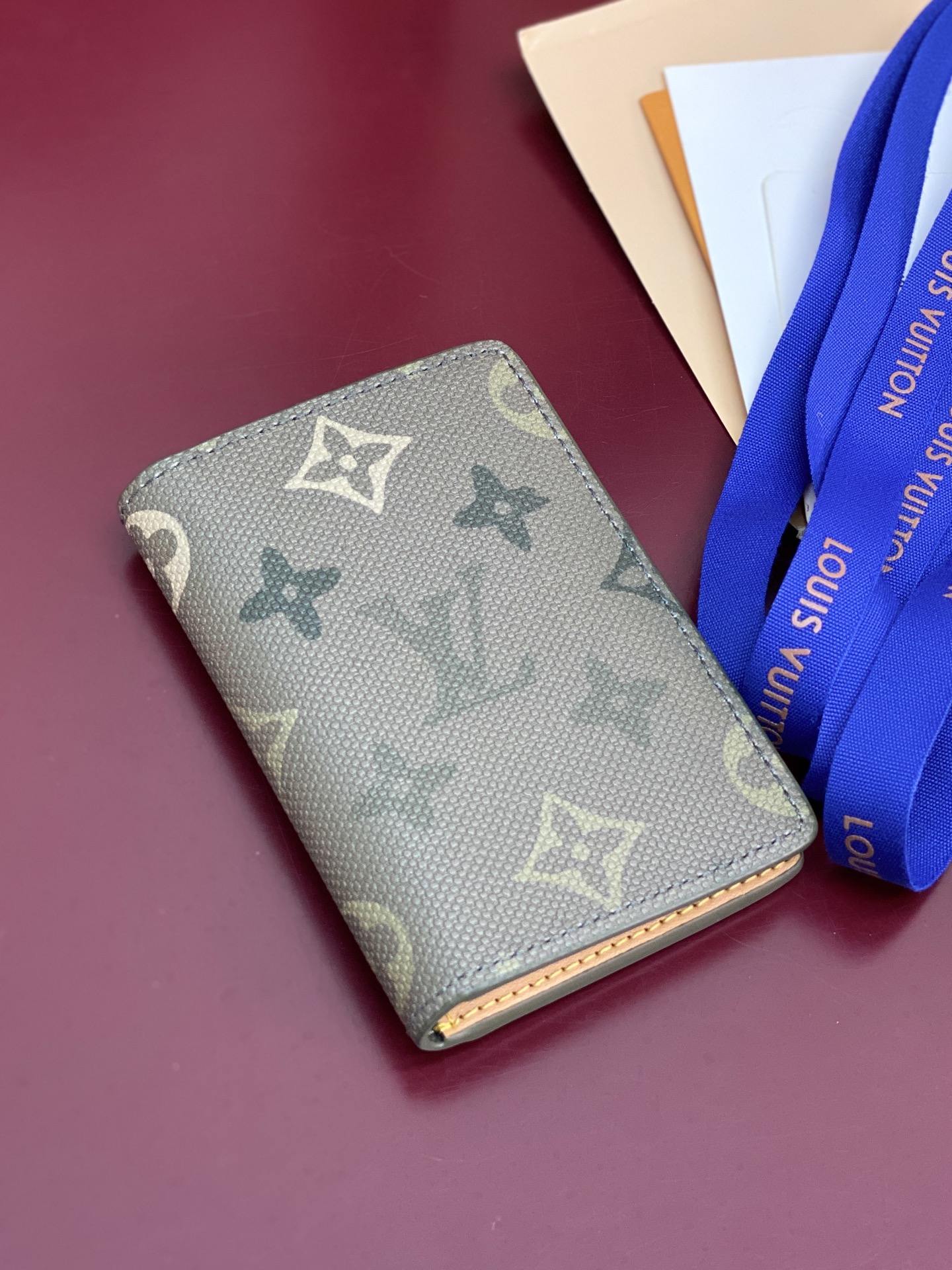 Louis Vuitton Basic Bag M-s