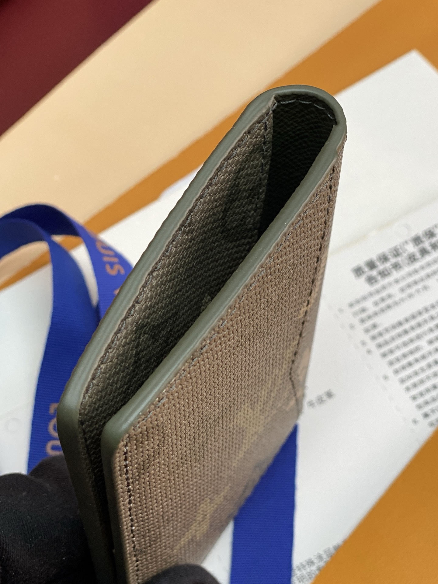 Louis Vuitton Basic Bag M-s